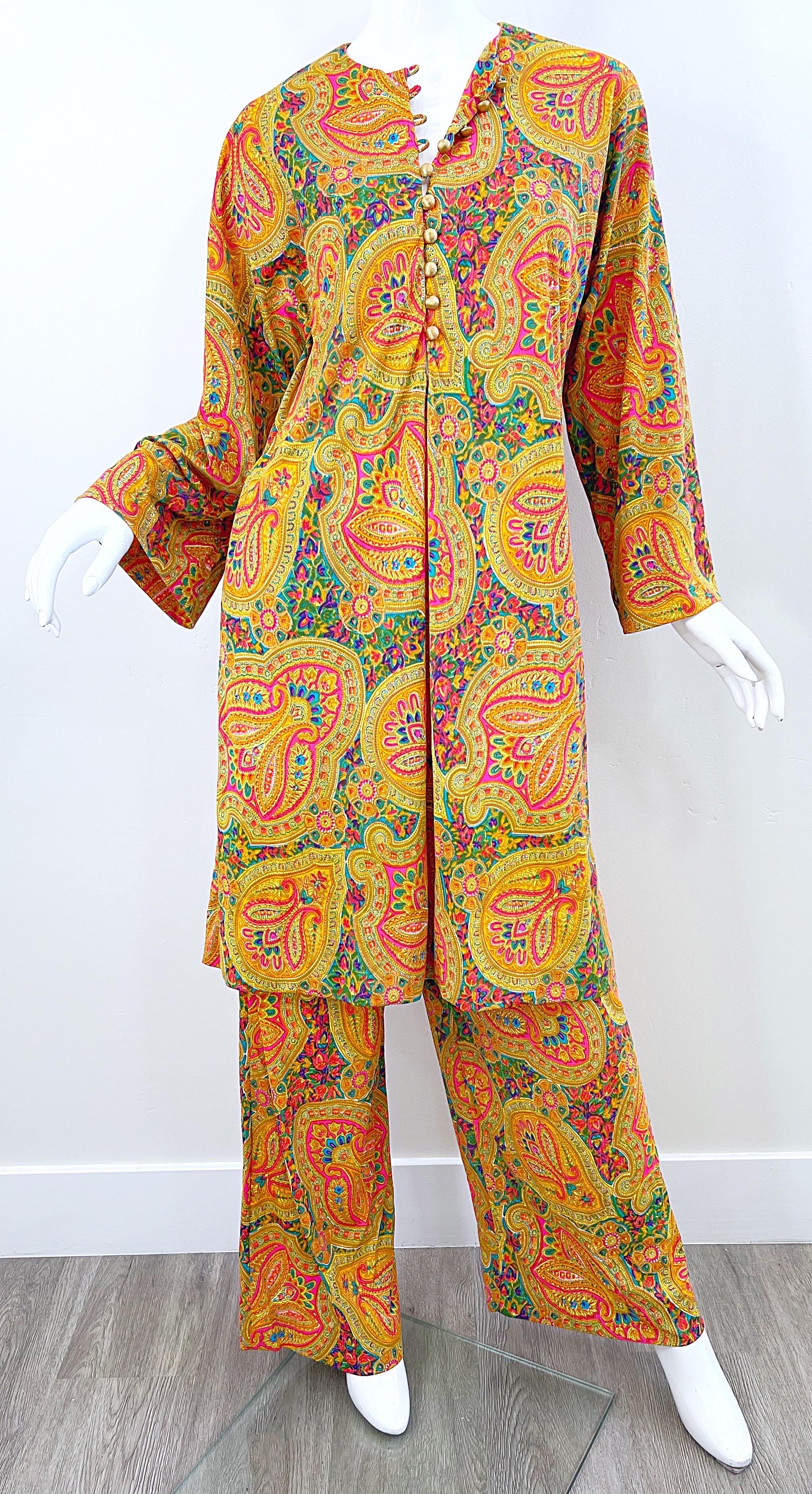 1970s Colorful Paisley Print Nylon Tunic Dress + Wide Leg Trousers Vintage Set For Sale 3
