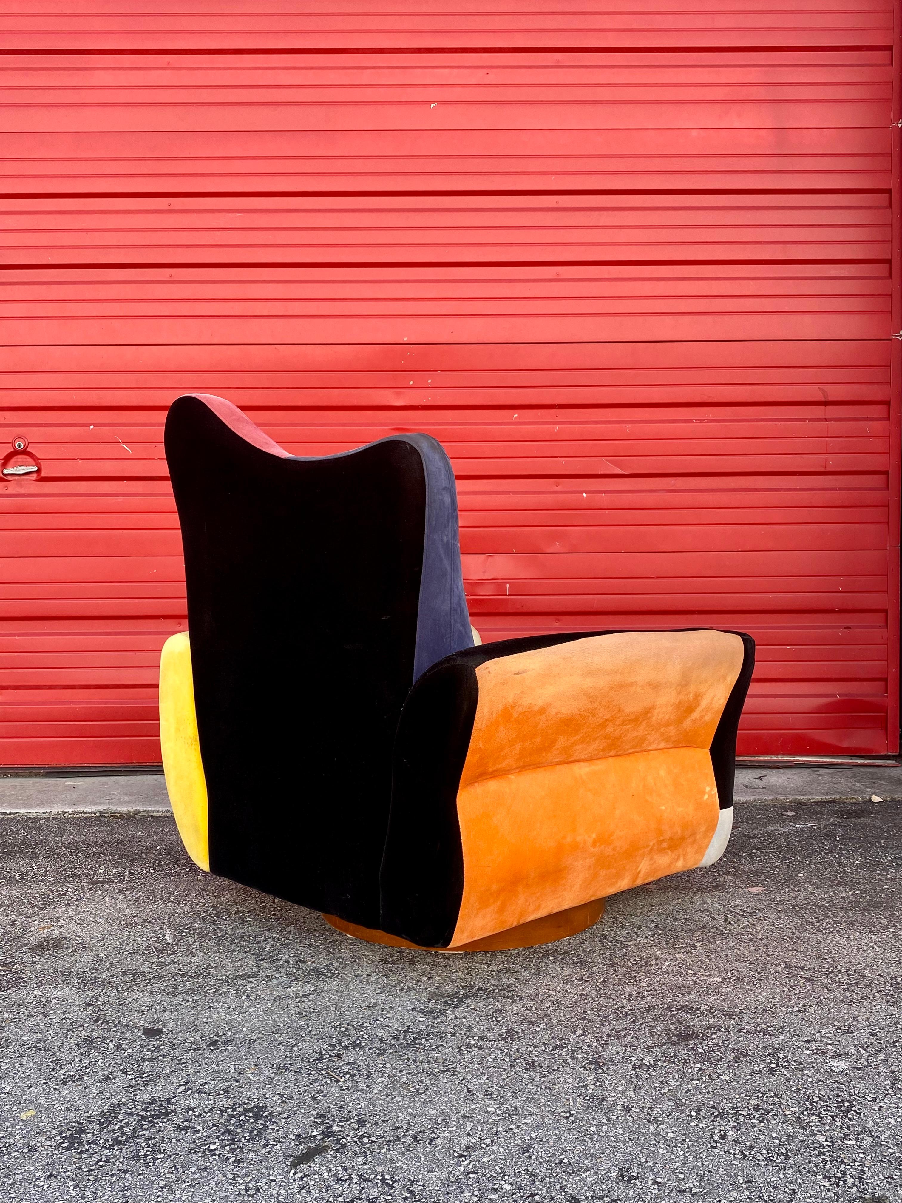 1970s Colorful Sculptural Wood Base Swivel Chair For Sale 2