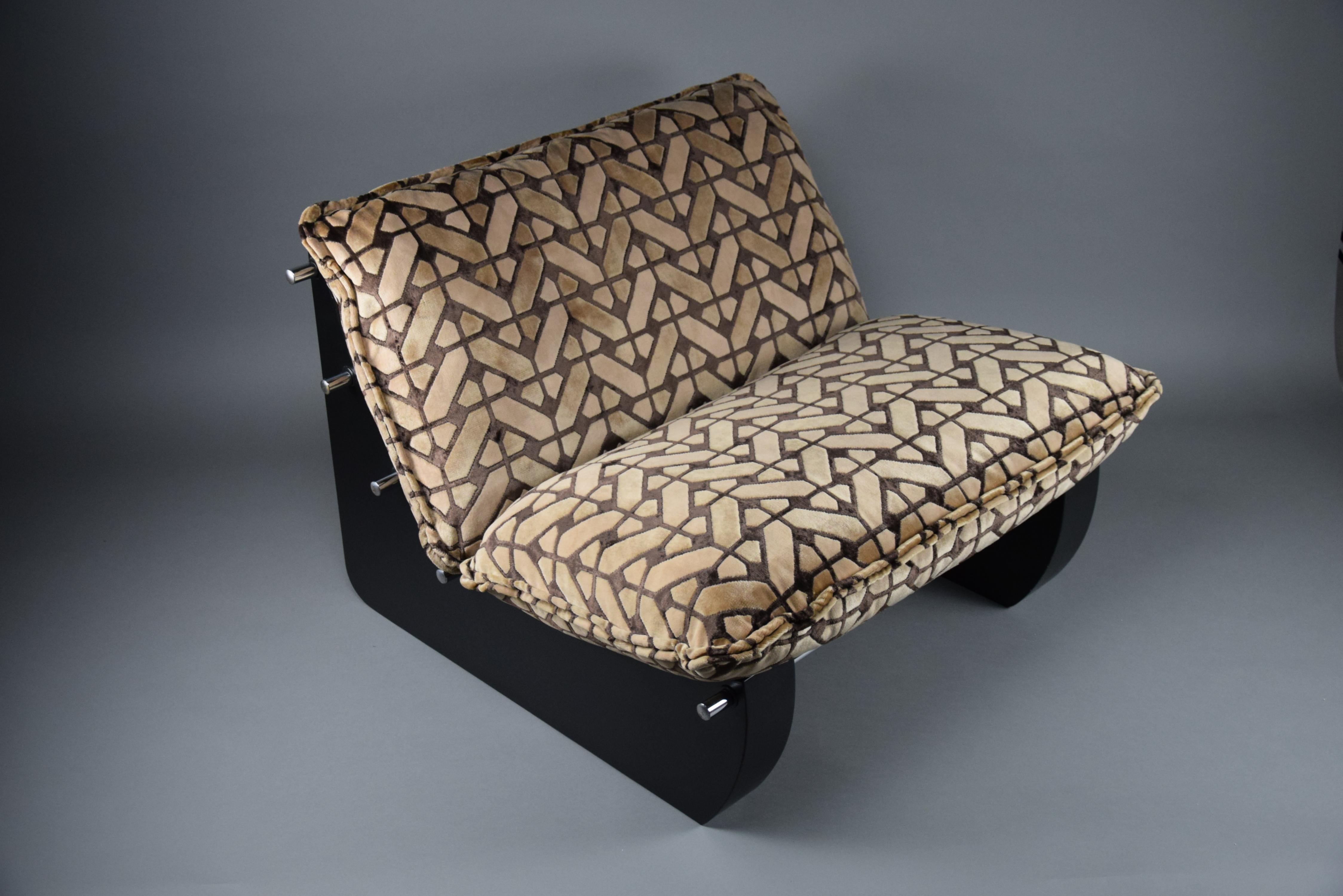 1970s Comfortable Italian Lounge Chair by Giuseppe Munari 12