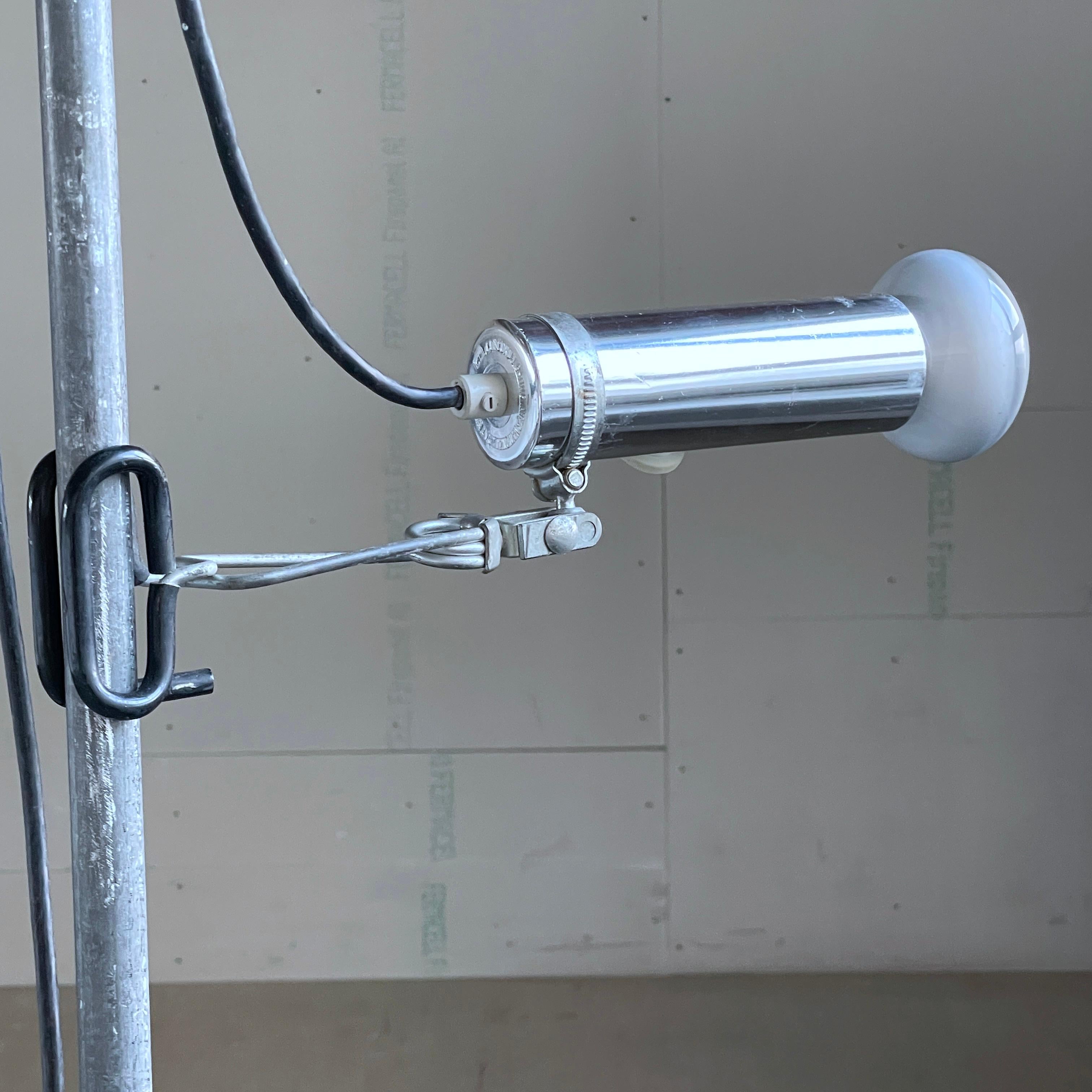 1970's Concord International Lighting Lámpara puntual de arquitecto patentada en venta 4