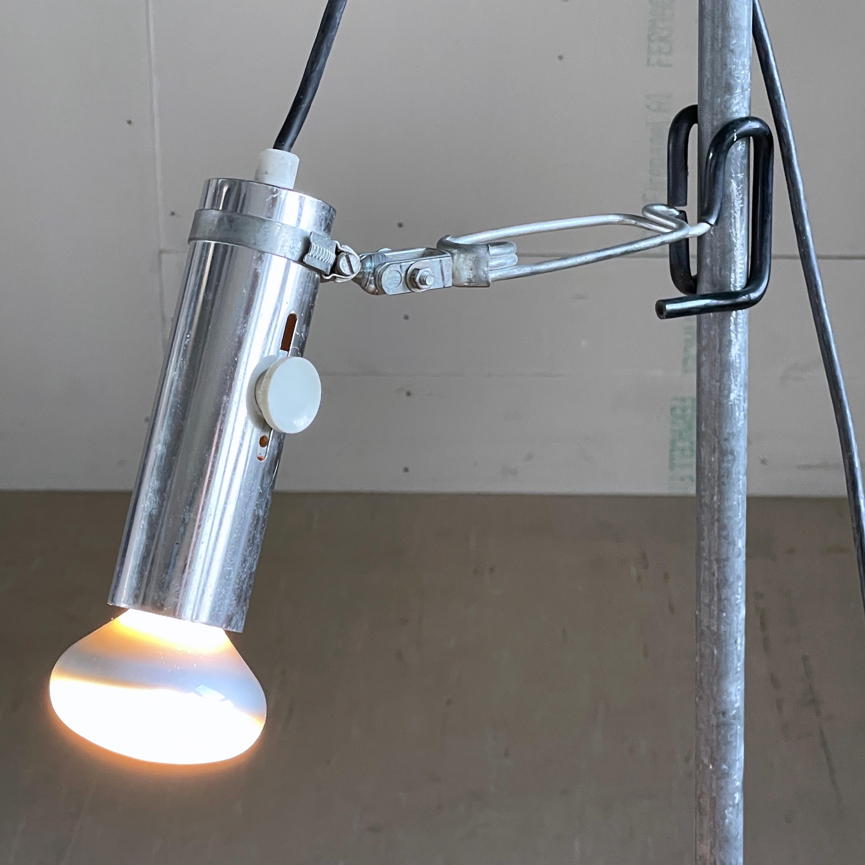 1970's Concord International Lighting Lámpara puntual de arquitecto patentada en venta 7