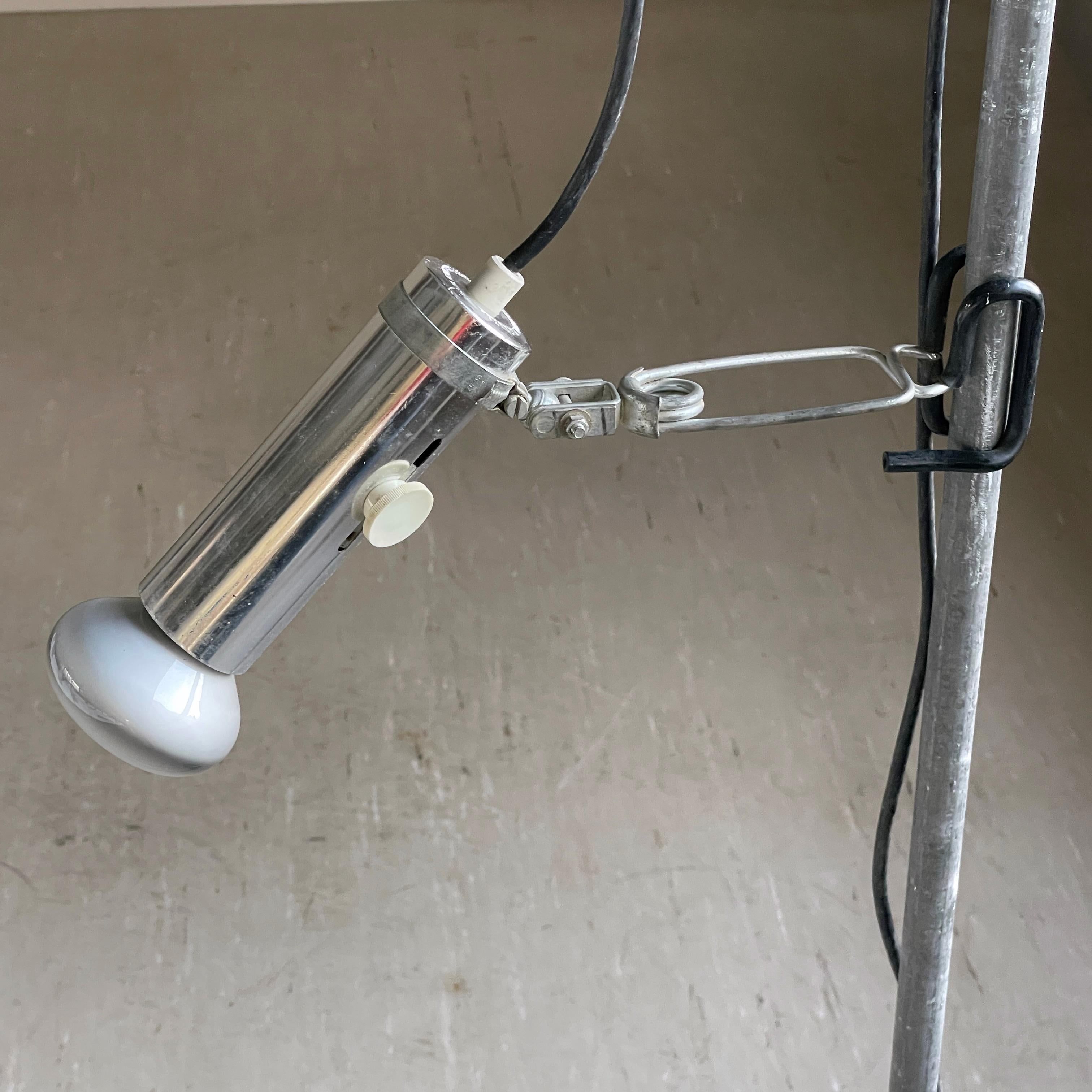 1970's Concord International Lighting Lámpara puntual de arquitecto patentada mediados del siglo XX en venta