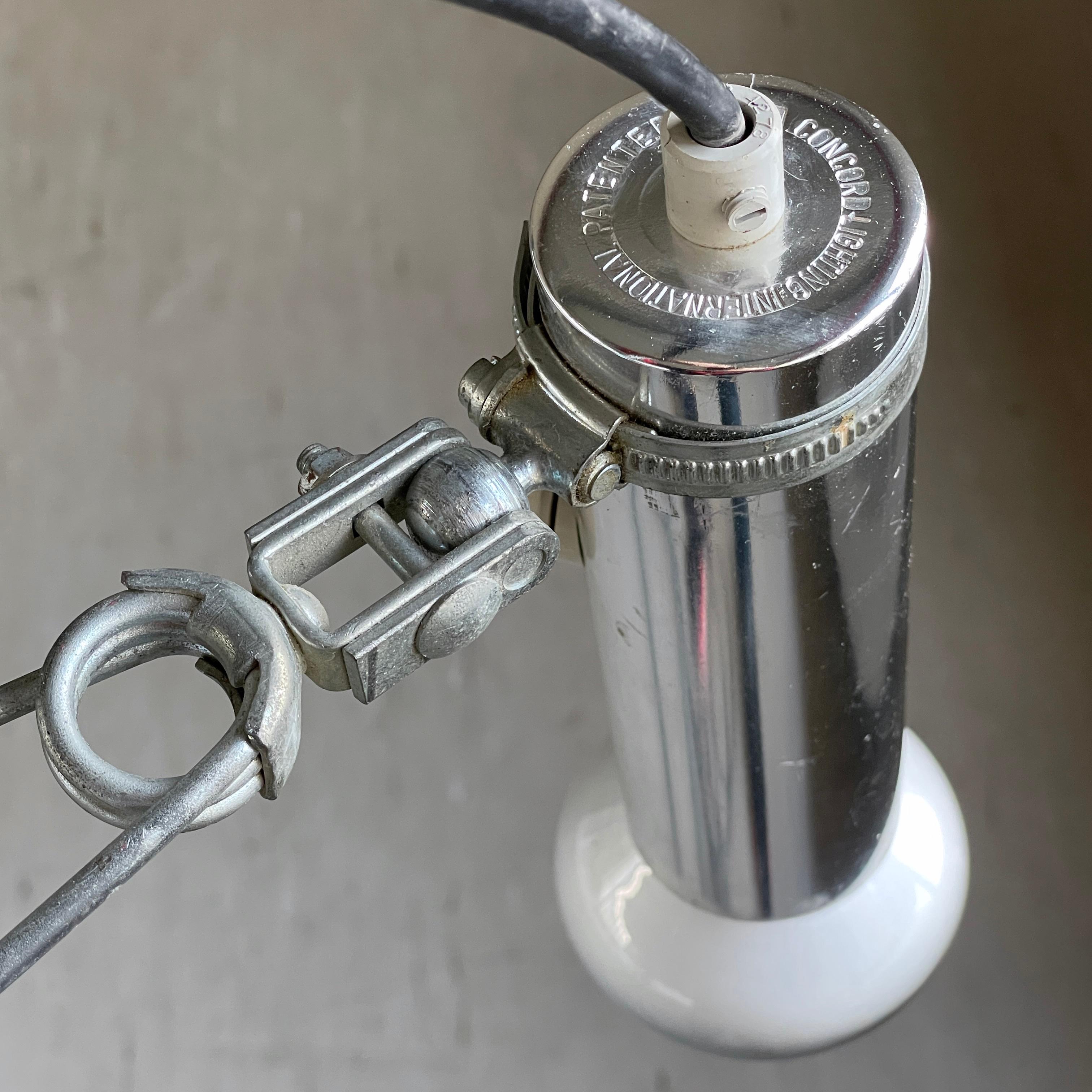 1970's Concord International Lighting Lámpara puntual de arquitecto patentada en venta 2