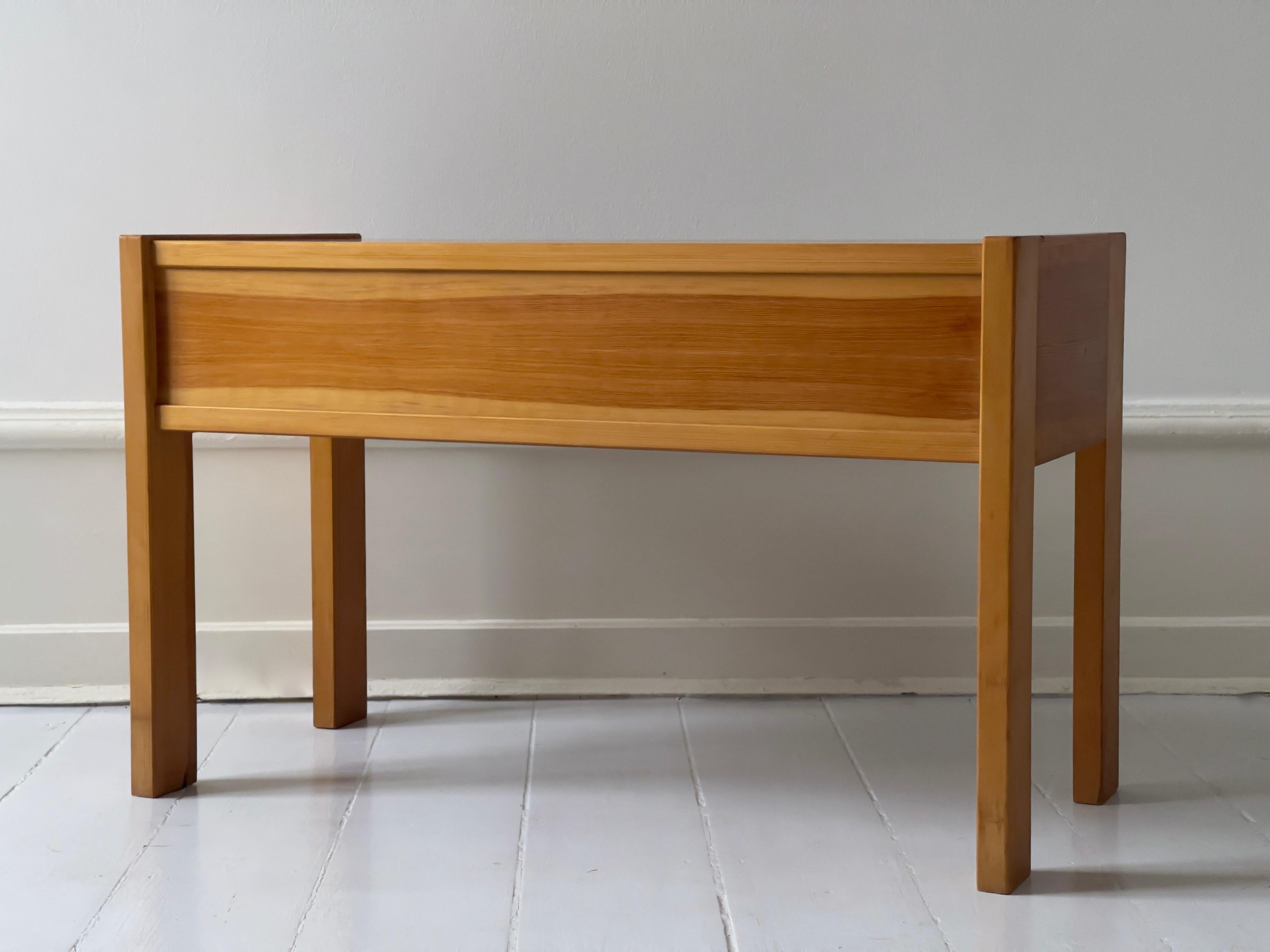 Danish 1970s mirror and console table in solid pine design by Aksel Kjersgaard For Sale 6