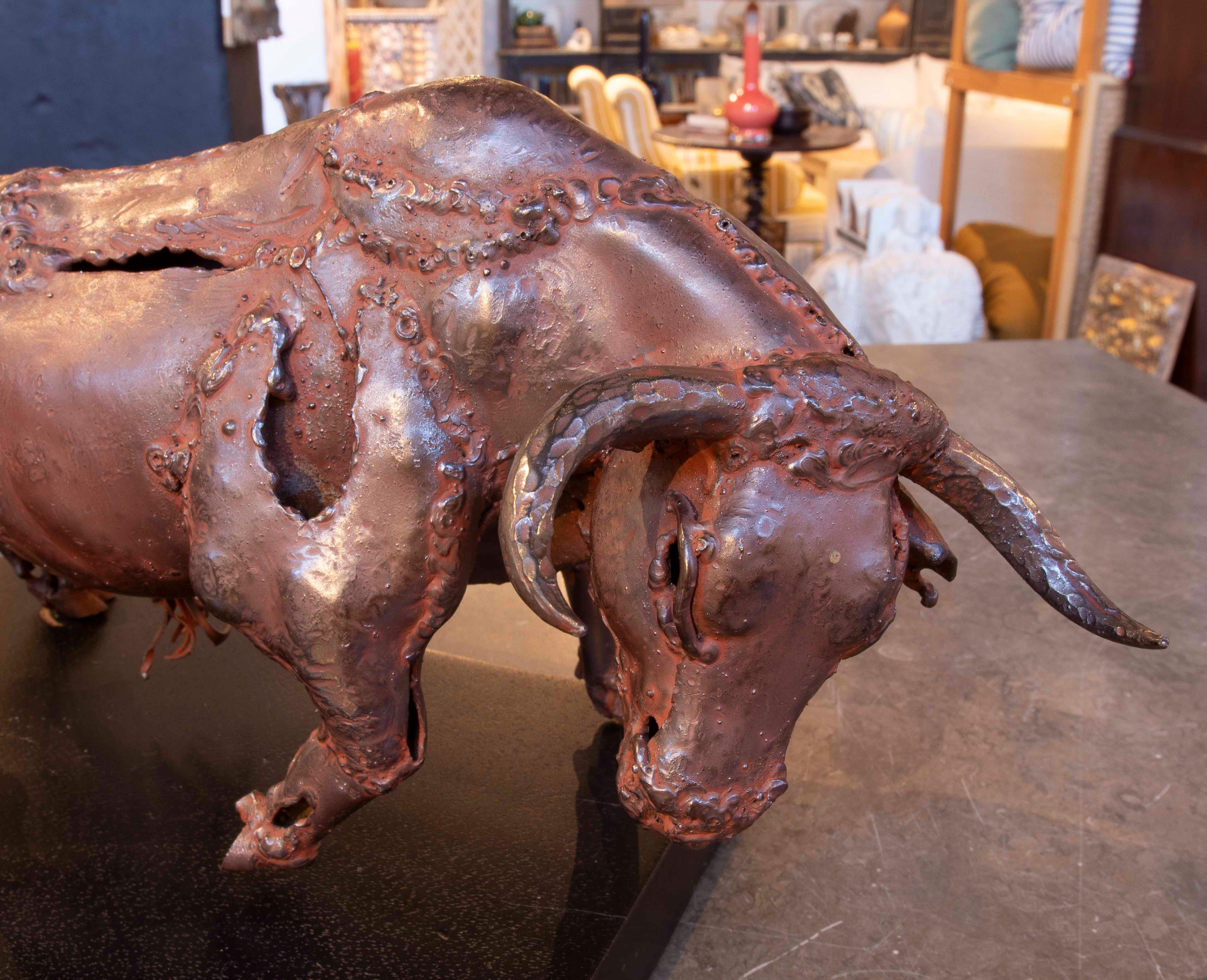 1970s Contemporary Bull Sculpture in Welded Metal with Rusty Finish For Sale 2