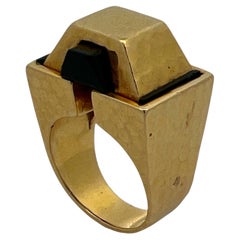 1970s Contemporary Onyx 18 Karat Yellow Gold Bold Estate Cocktail Ring