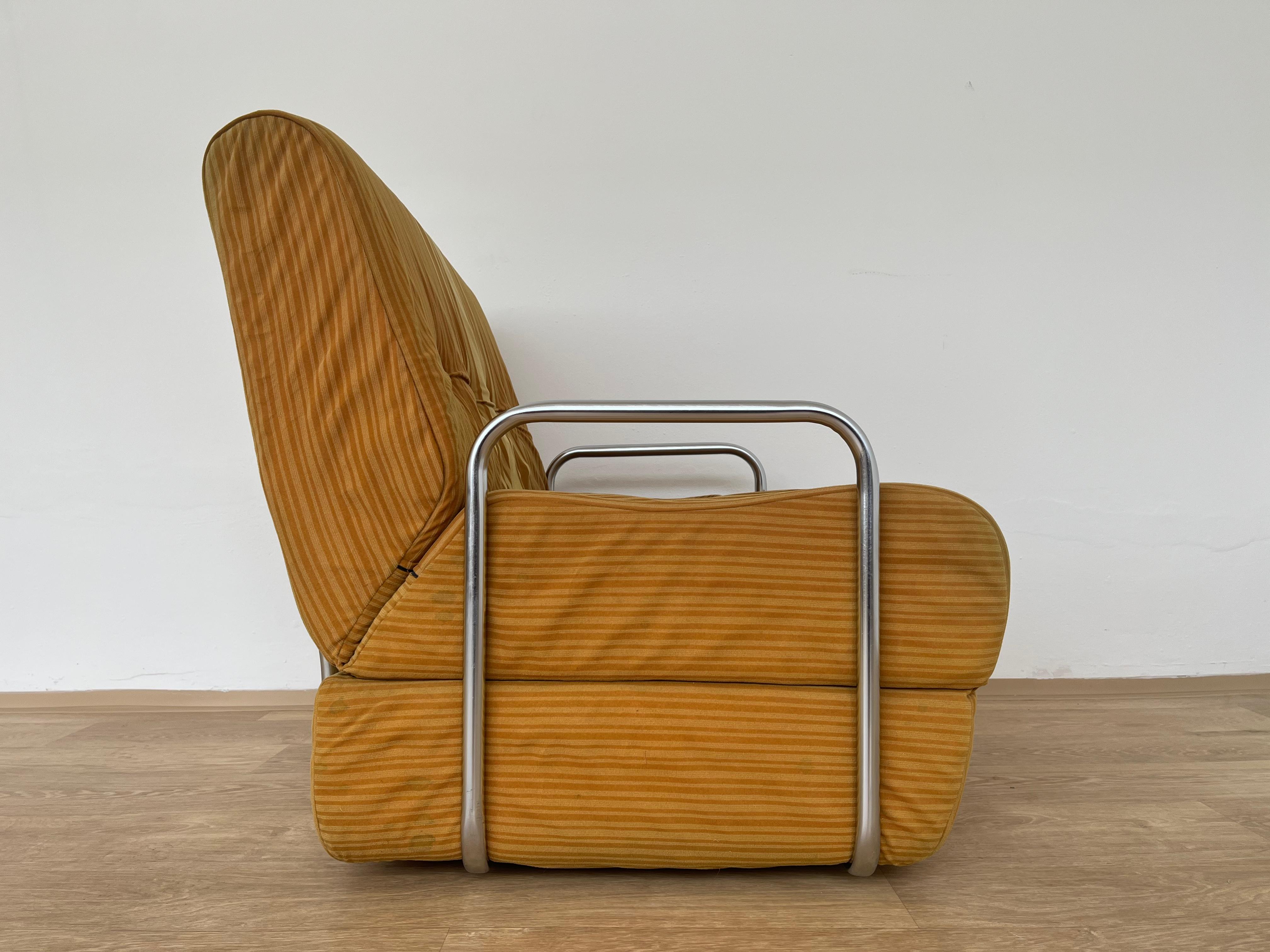 - Czechoslovakia, 1970s
- convertible to bed - lenght 188 cm, height 22 cm
- height of seat 40 cm.
RJ,sd.