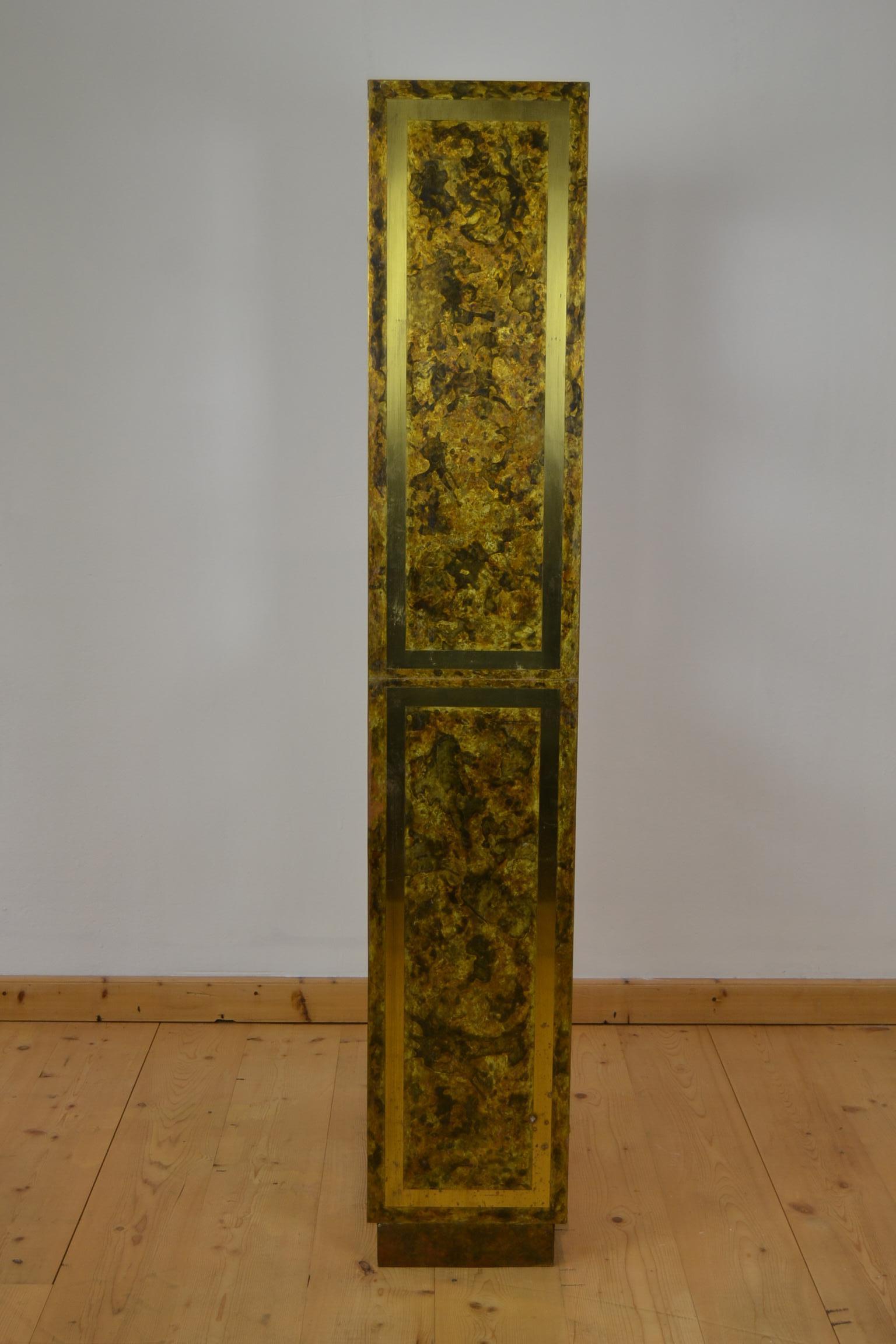 Copper with Brass Étagère, Bookcase, Room Divider with Glass Shelves, 1970s In Good Condition For Sale In Antwerp, BE