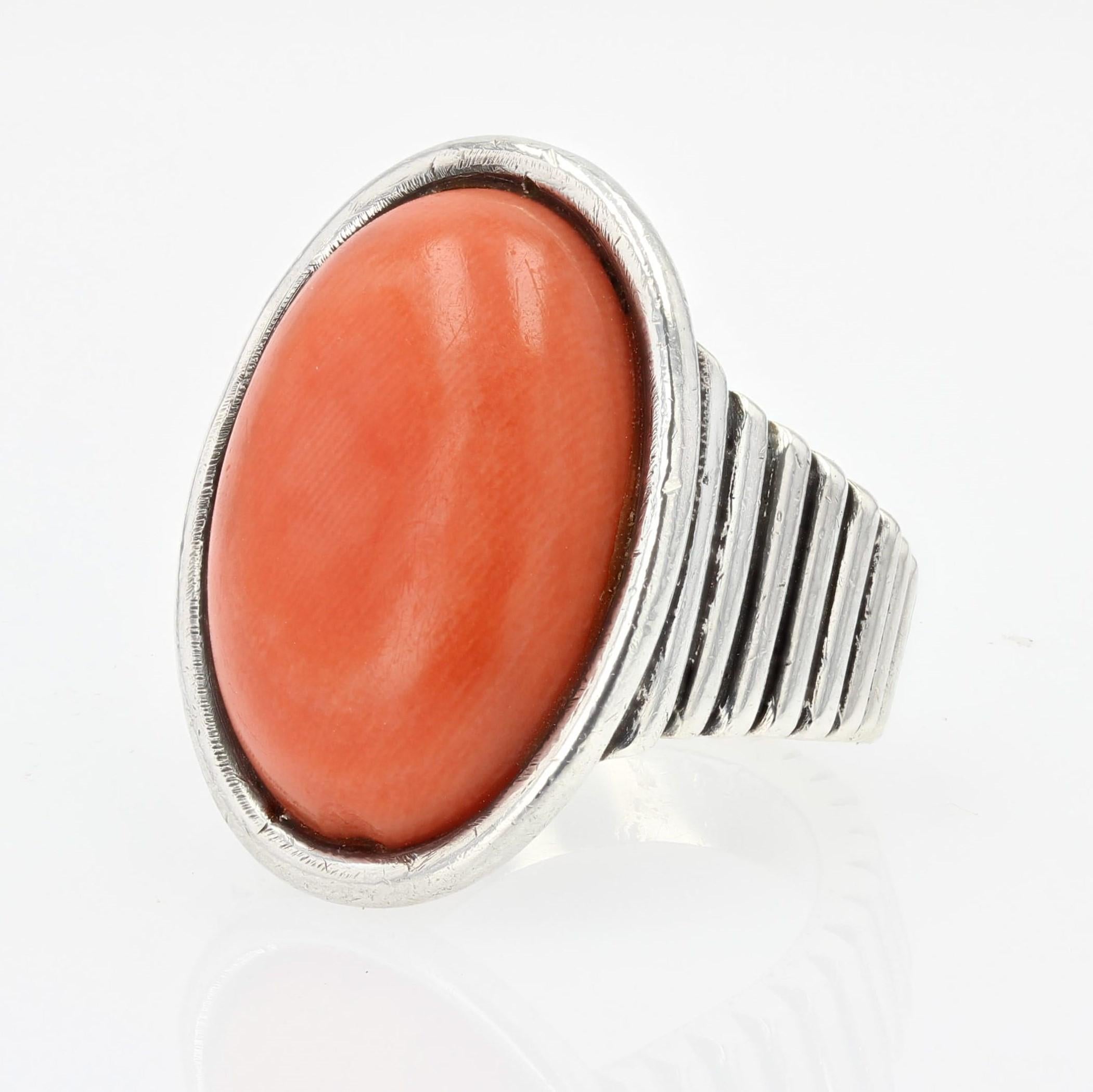 Cabochon Anello anni '70 con cabochon di corallo, argento e pietre preziose in vendita