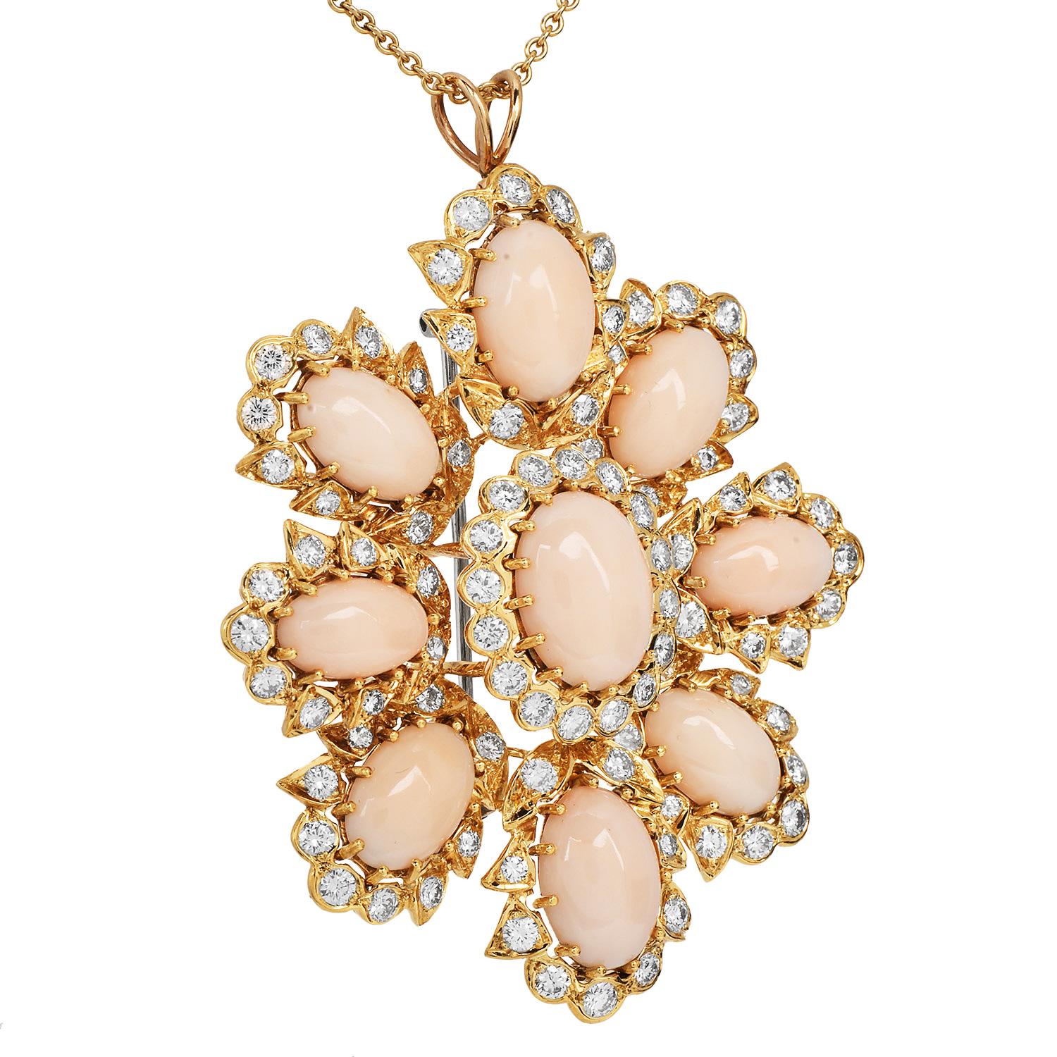 Spilla e ciondolo floreale grande in oro 18 carati 1970S con corallo e diamanti in vendita 1
