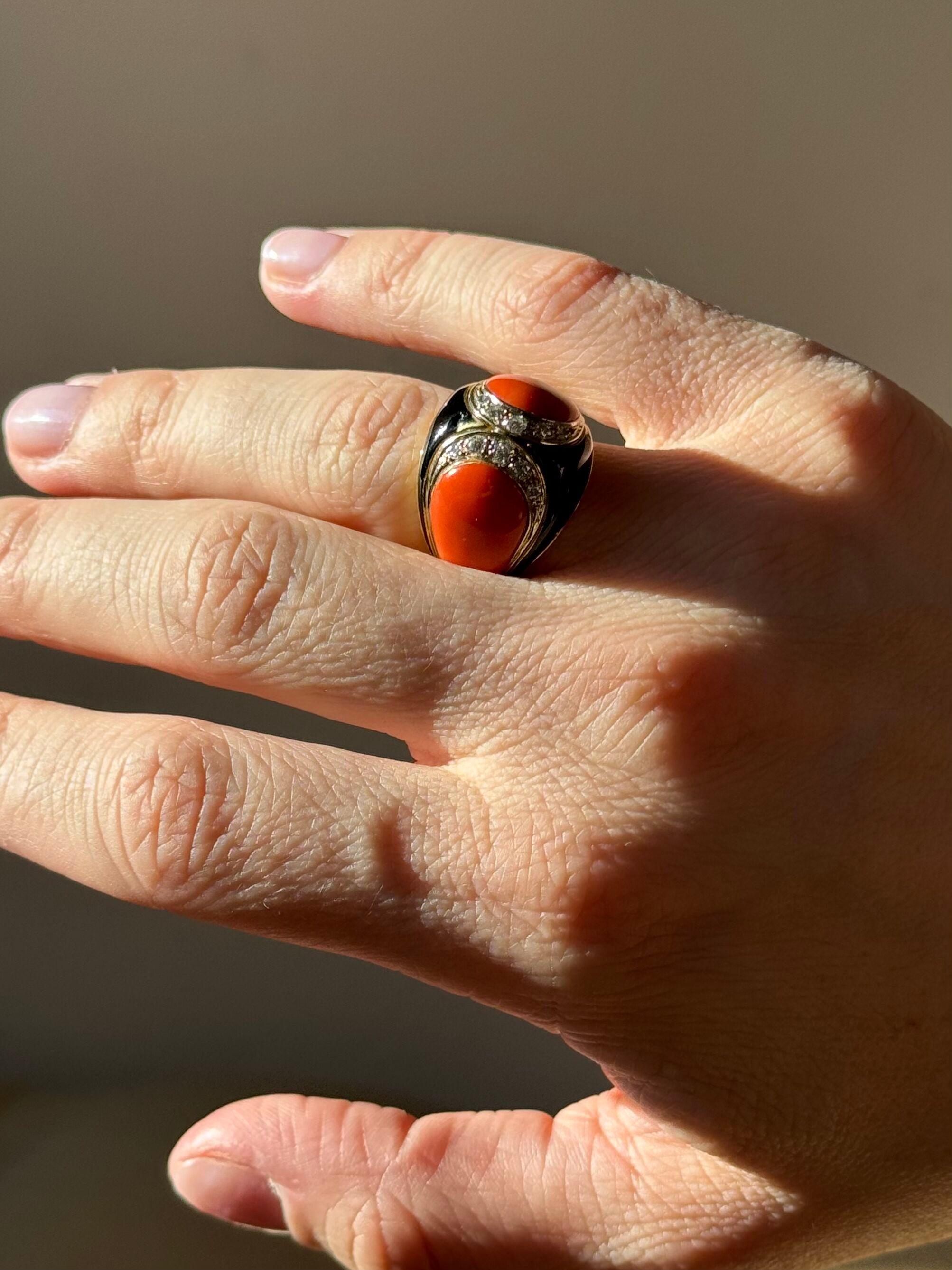 1970s Coral Onyx Diamond Gold Dome Ring For Sale 2