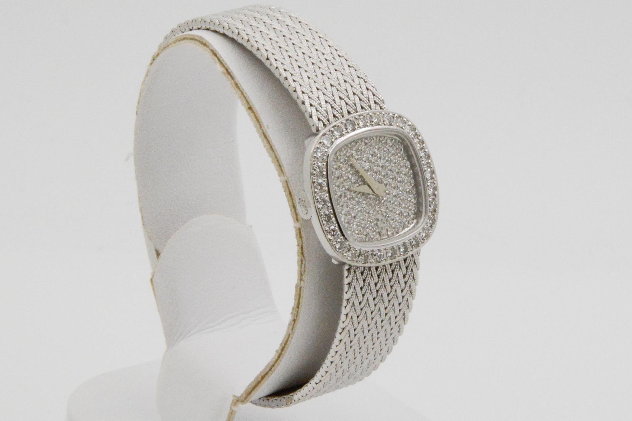Round Cut 1970s Corum Diamond 18 Karat Gold Mesh Bracelet Ladies Watch