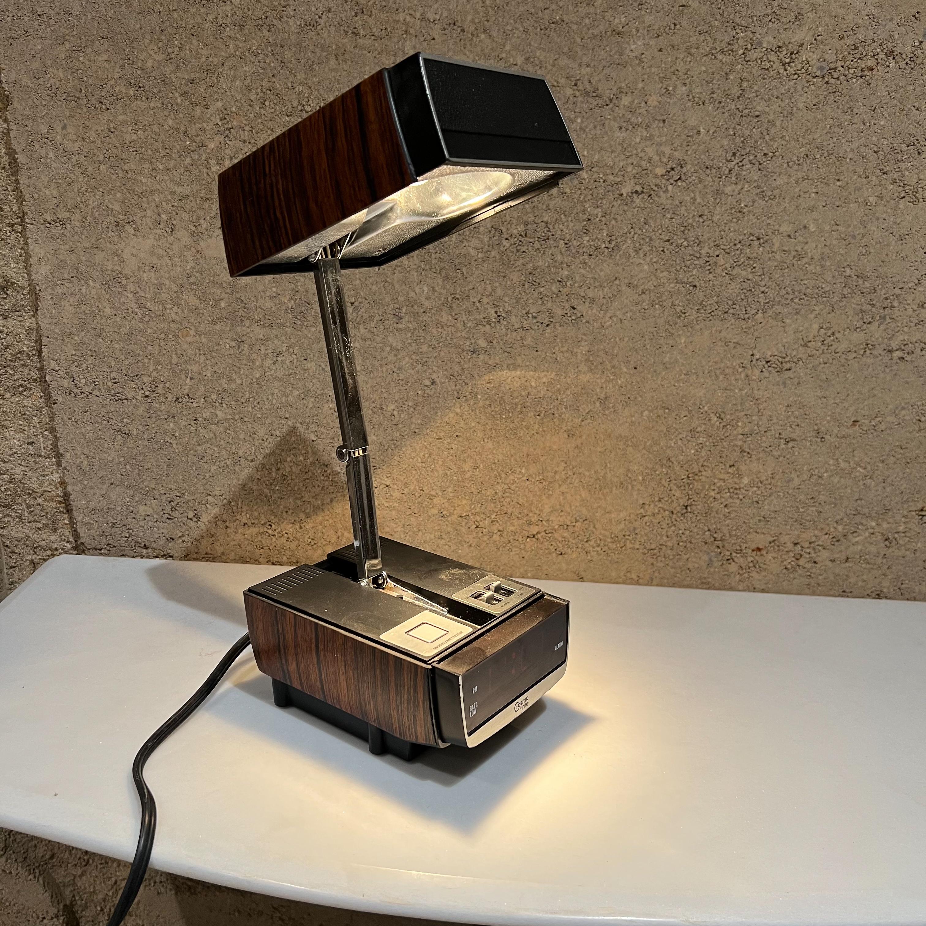 1970s Cosmo Time Folding Portable Hi Intensity Desk Lamp & Digital Alarm Clock For Sale 1