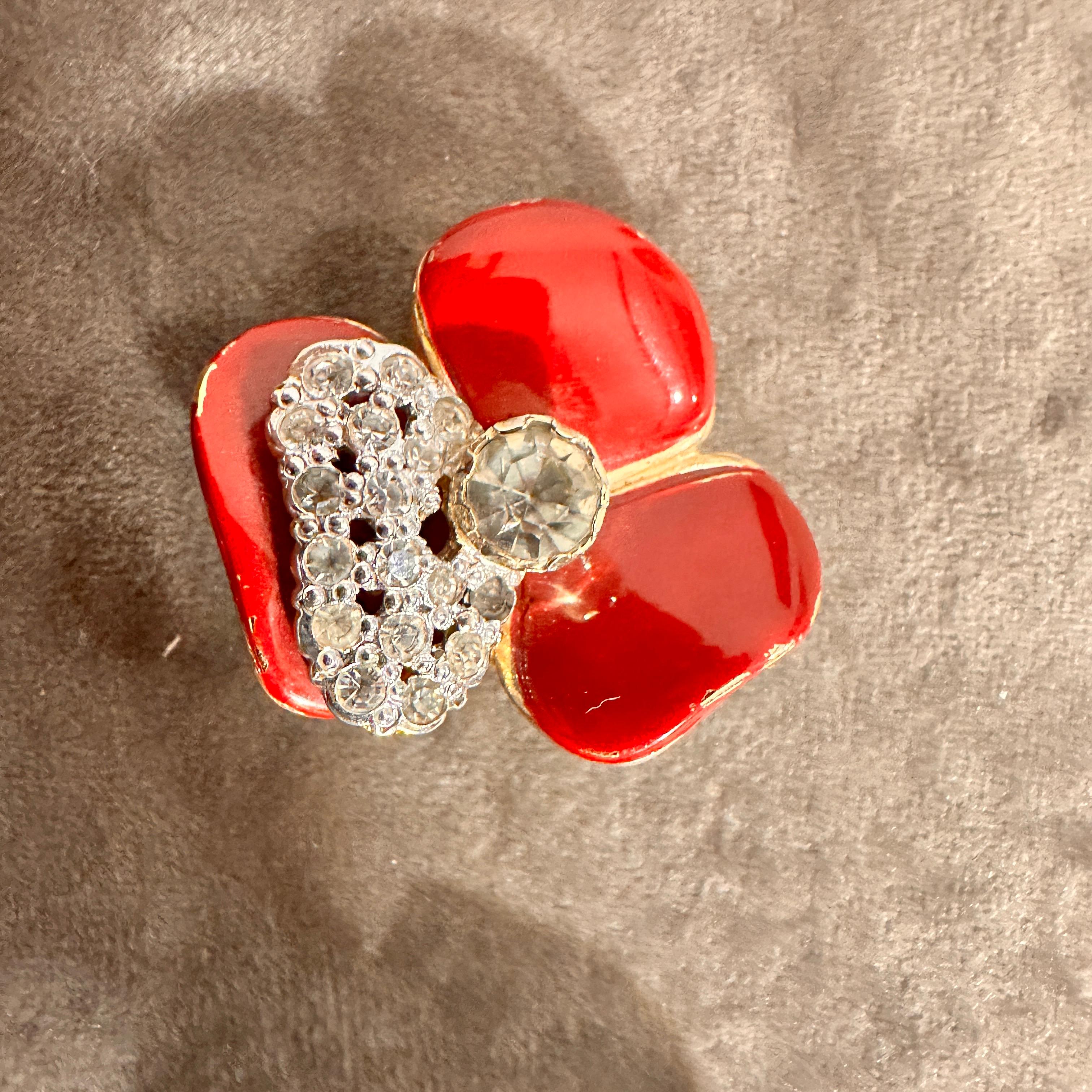1970s Costume Jewelry Brilliant Red Clip-on Earrings by Valentino In Excellent Condition For Sale In Aci Castello, IT
