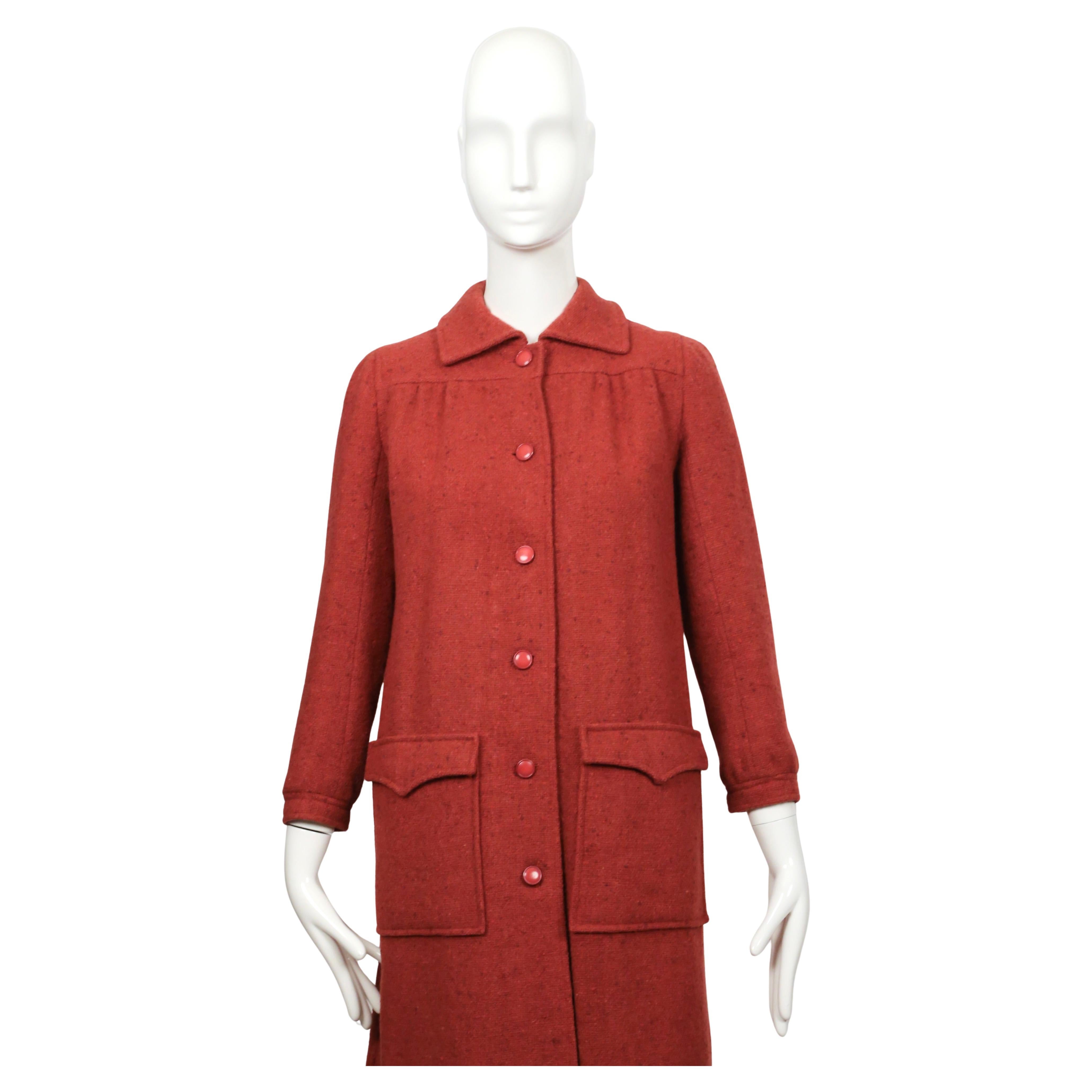 Rosso 1970's COURREGES raspberry tweed wool coat in vendita