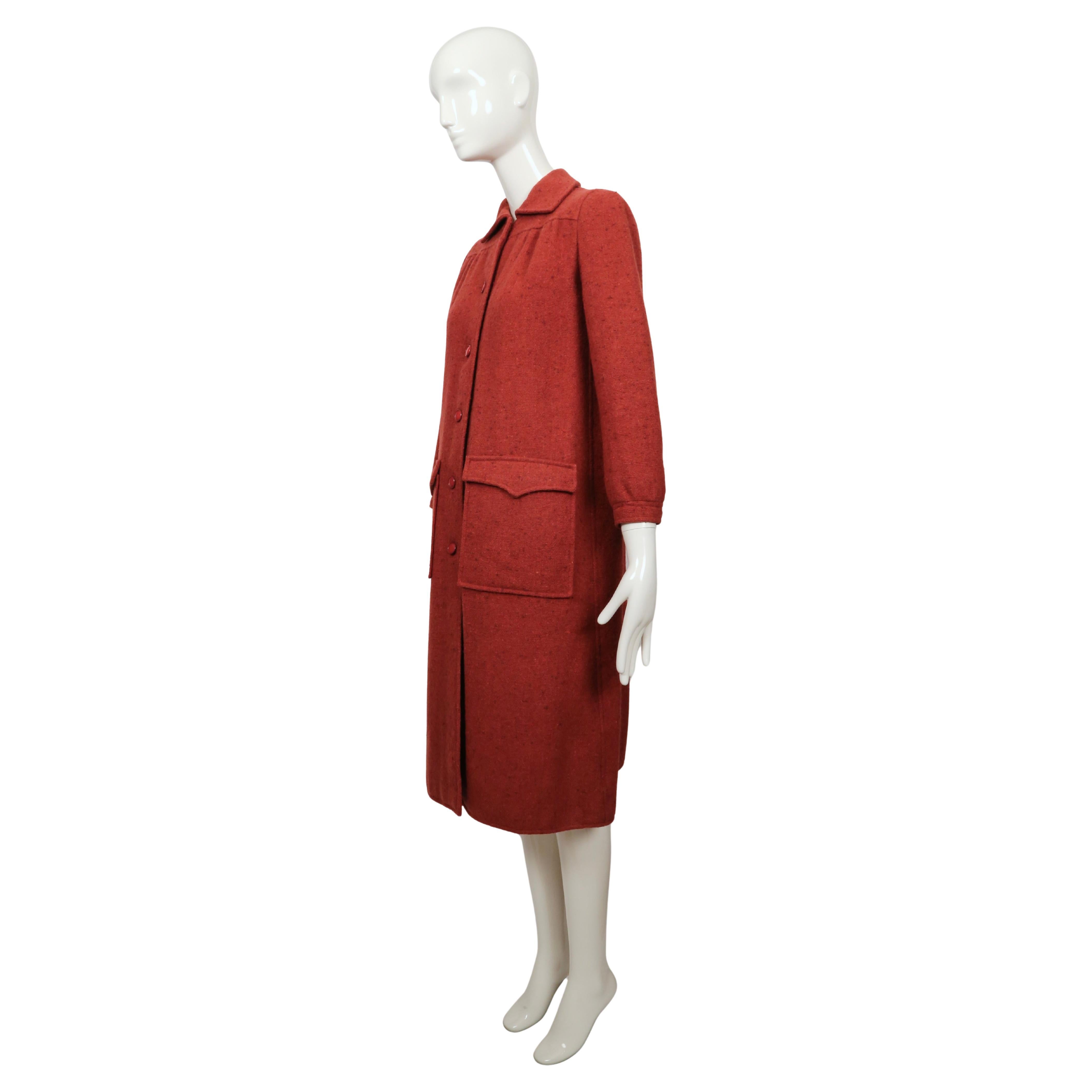 1970's COURREGES raspberry tweed wool coat in vendita 2