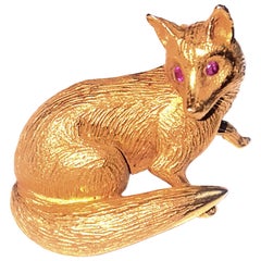 1970s Craig Drake 14 Karat Ruby Eyed Fox Brooch