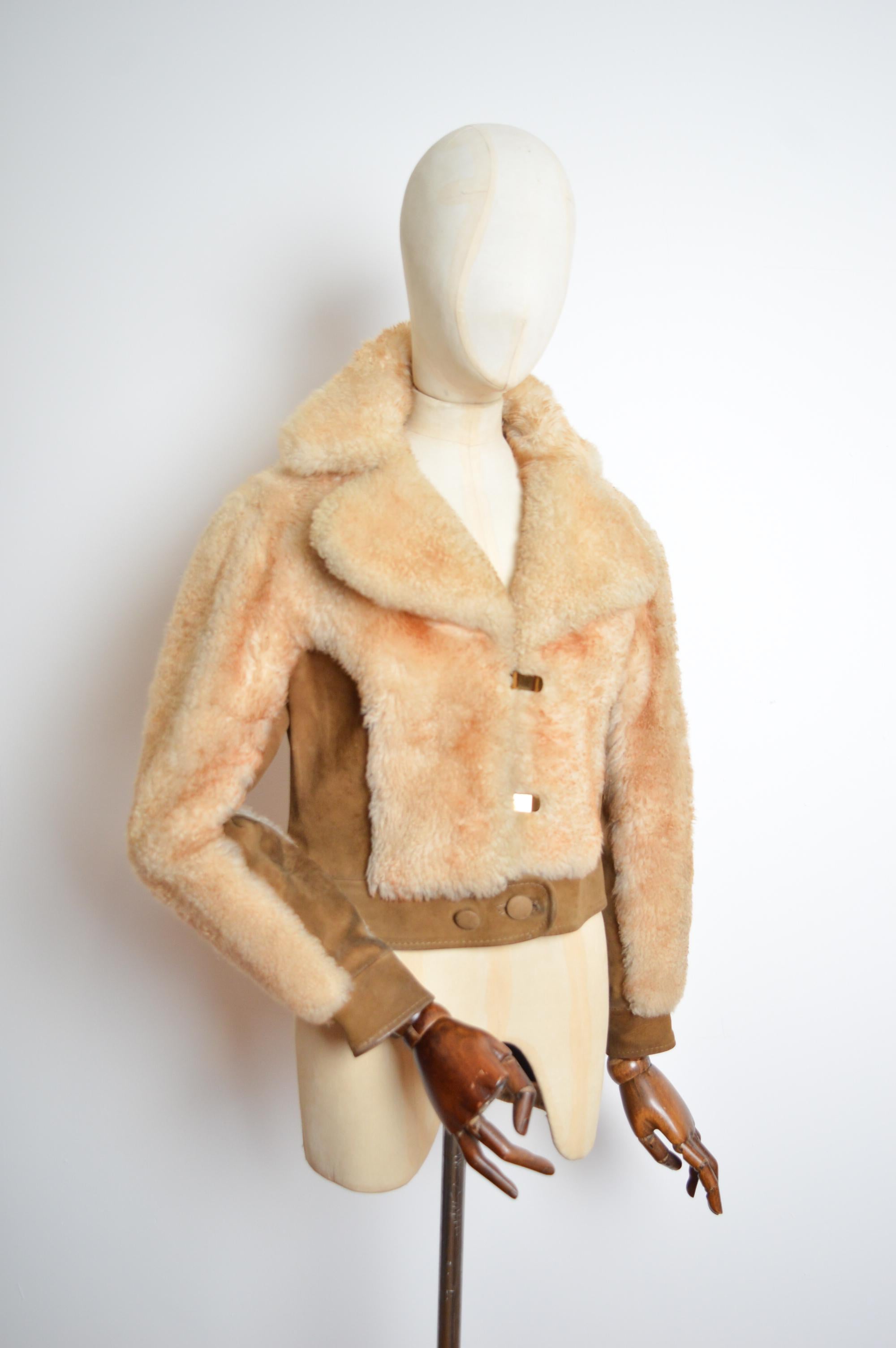 1970s Cream fluffy Shearling with Tan Suede panels Sheepskin Coat - Jacket For Sale 7