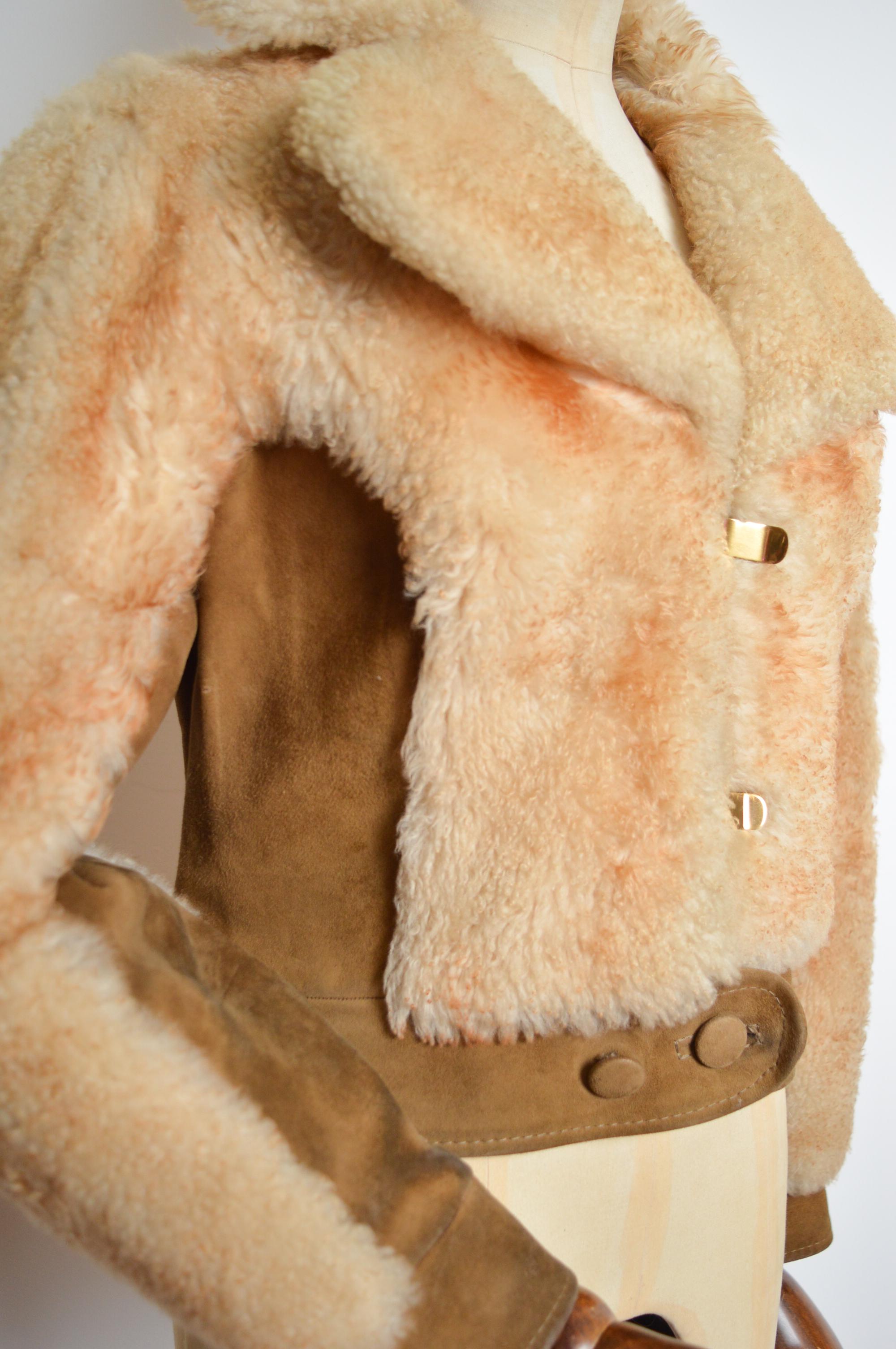 1970s Cream fluffy Shearling with Tan Suede panels Sheepskin Coat - Jacket For Sale 8