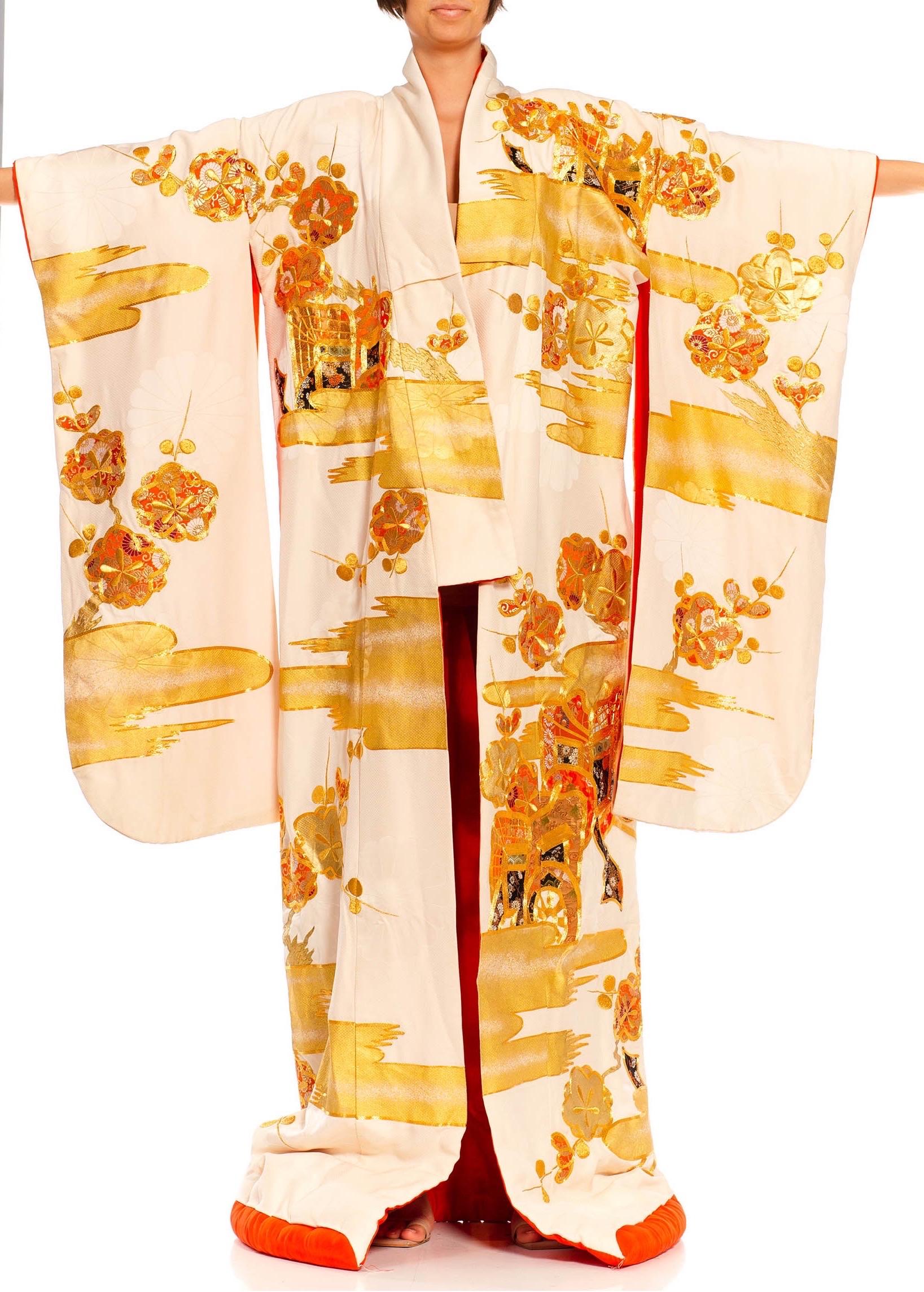 1970S Cream, Gold & Orange Hand Embroidered Silk Japanese Kimono For Sale 1