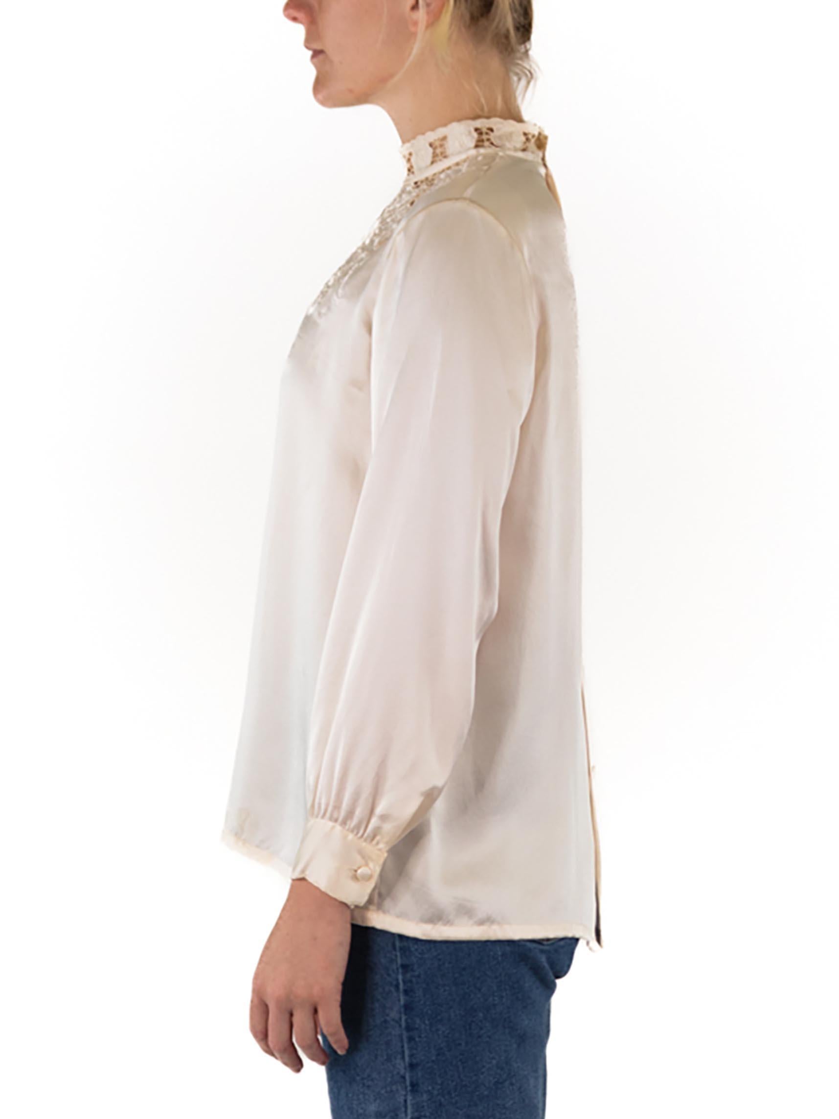 1970S Cream Silk Crepe De Chine Hand Embroidered Blouse In Excellent Condition For Sale In New York, NY