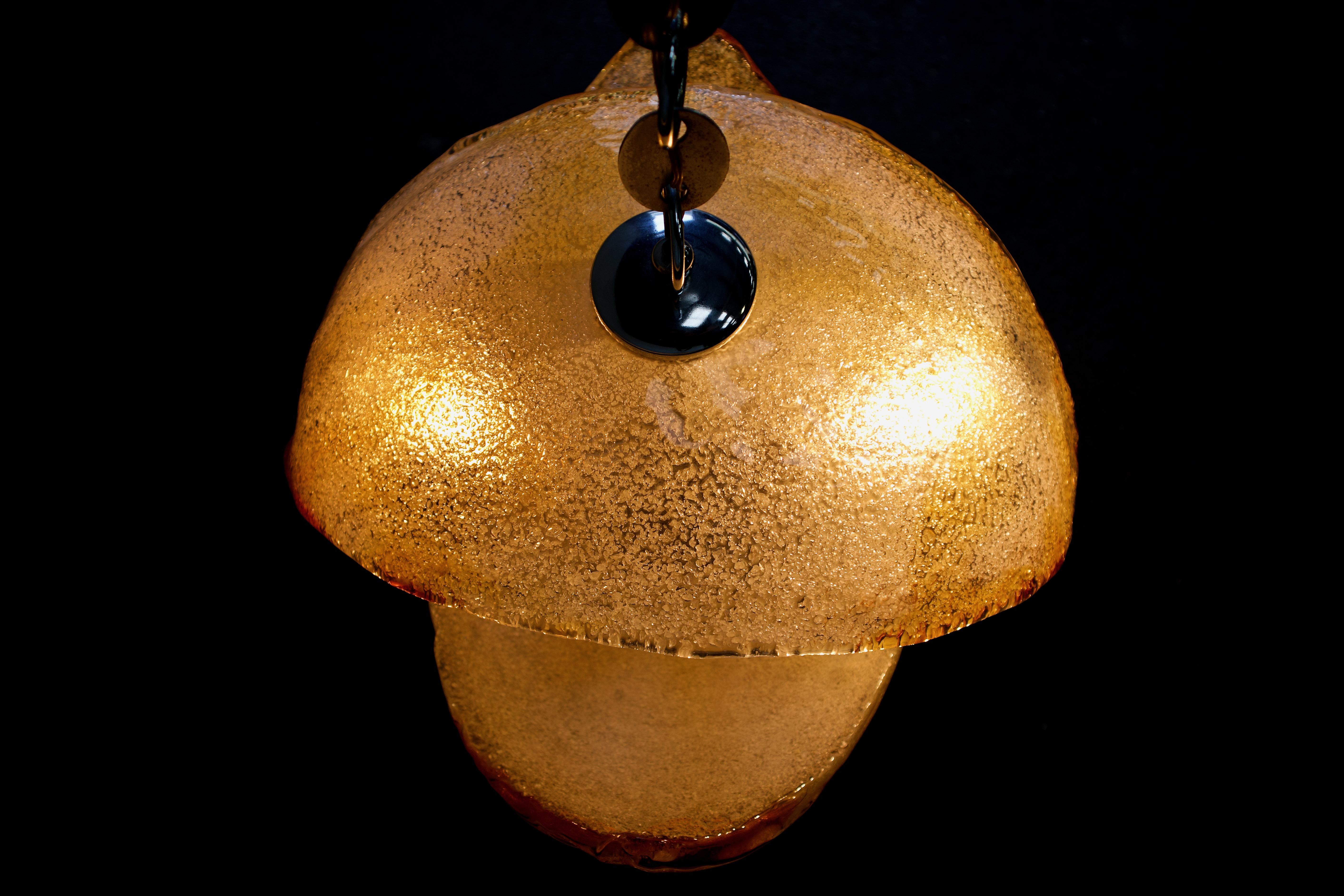 1970s Crescent Murano Glass Pendant Lamp, Carlo Nason, Mazzega Attributed For Sale 3