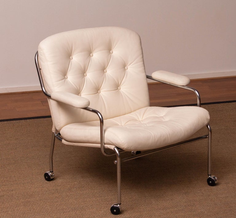 Scandinavian Modern 1970s Crome and White Tufted Leather Lounge Chair by Lindlöfs Möbler Sweden