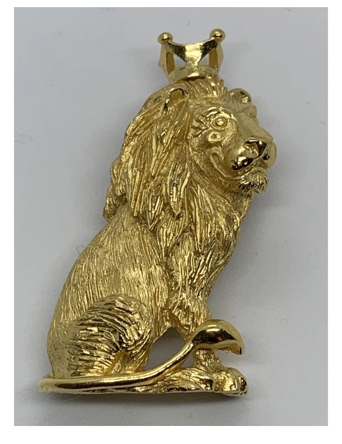 1970 Broche Lion Trifari avec couronne Bon état à Romford, GB