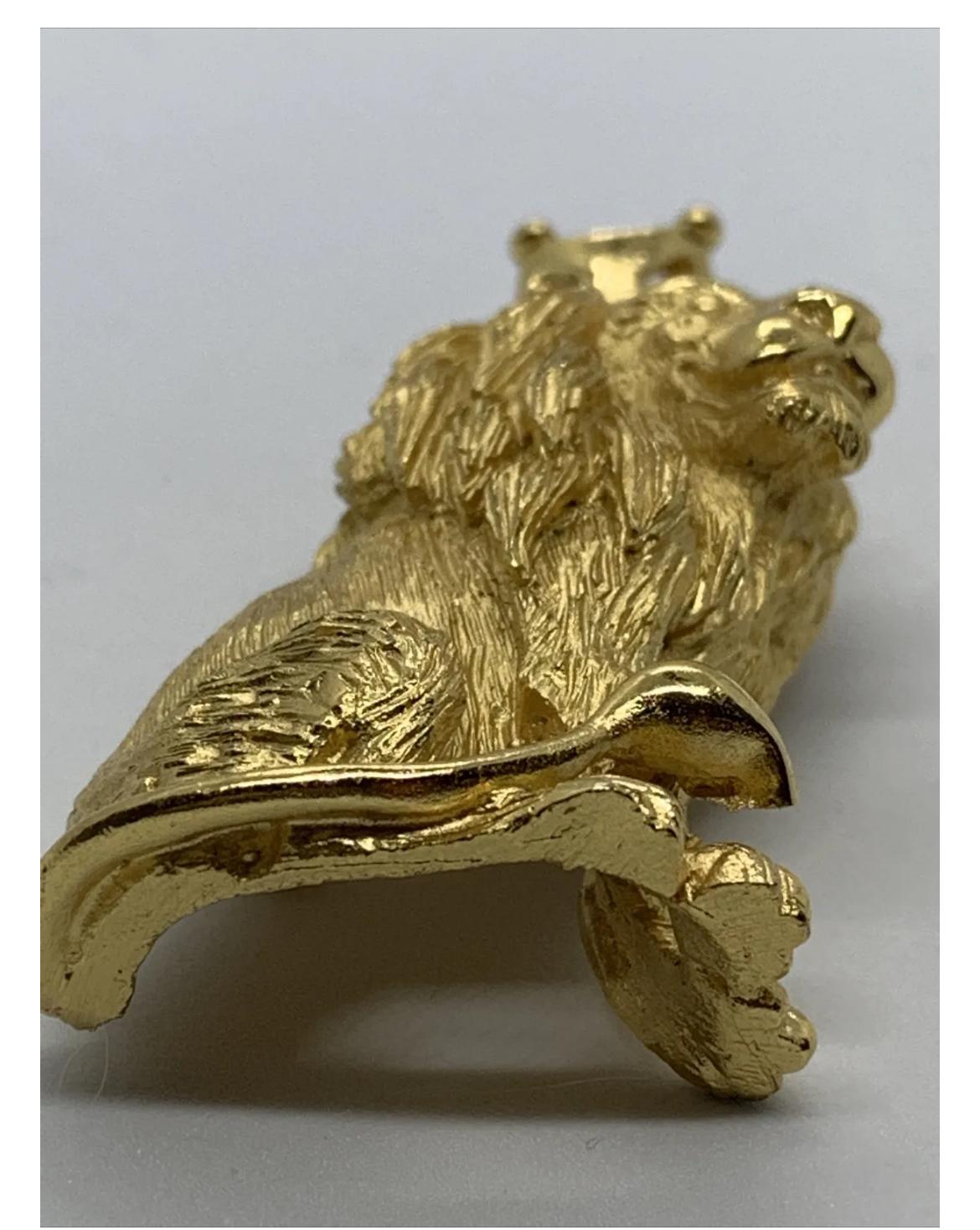 1970s Crown Trifari Lion Brooch with Crown For Sale 1