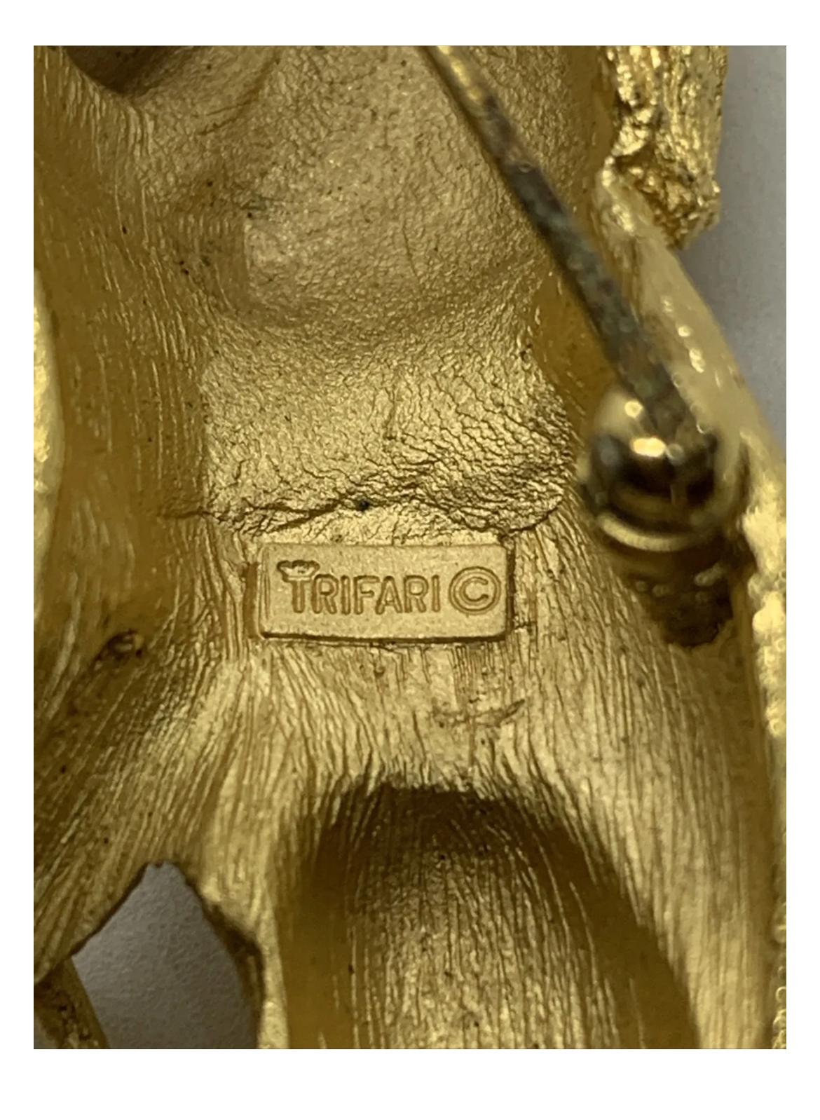 1970 Broche Lion Trifari avec couronne 3