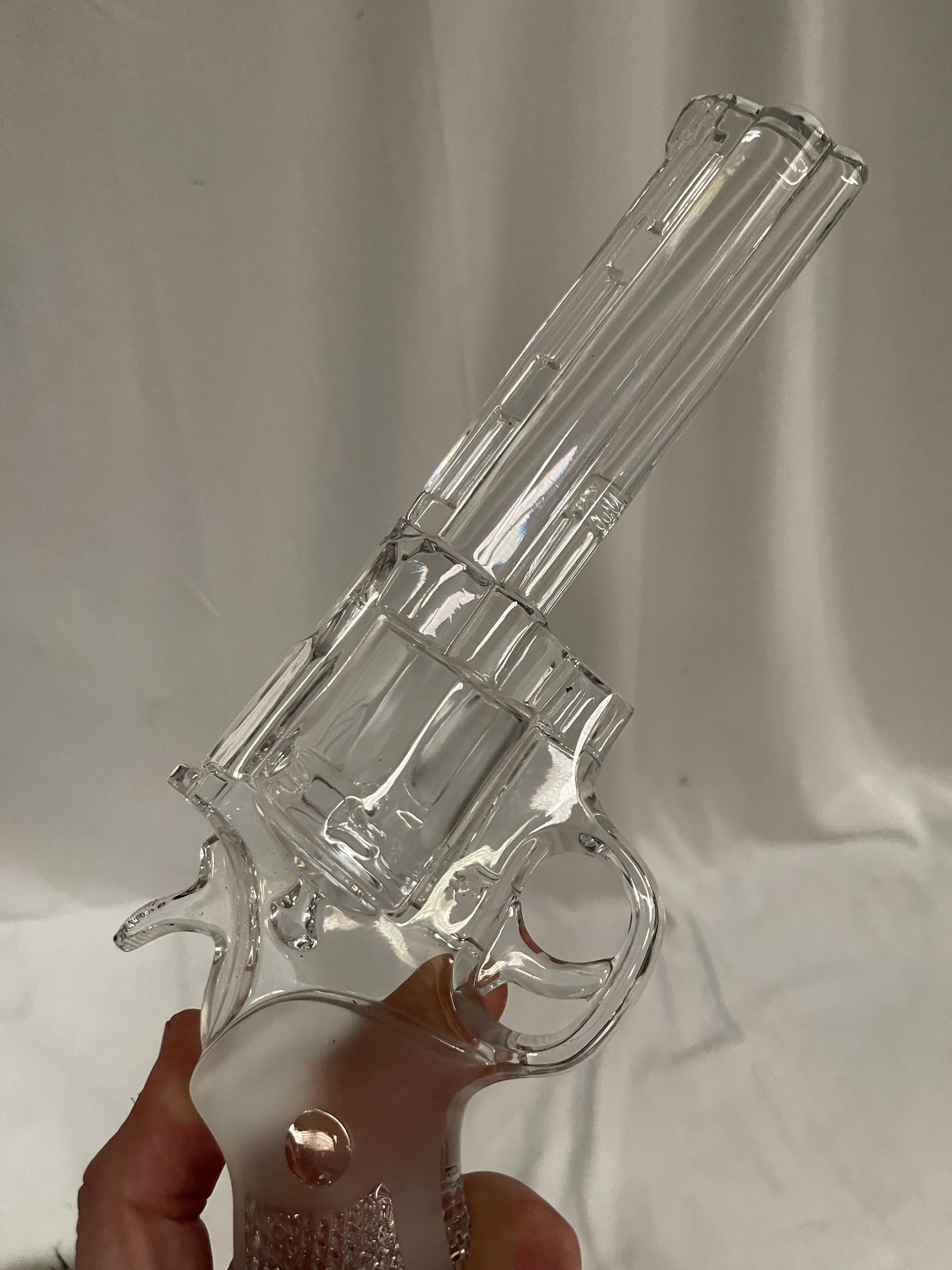 Cristal de 1970 357 Magnum firmado Crystal de champagne en Bueno estado para la venta en New York, NY
