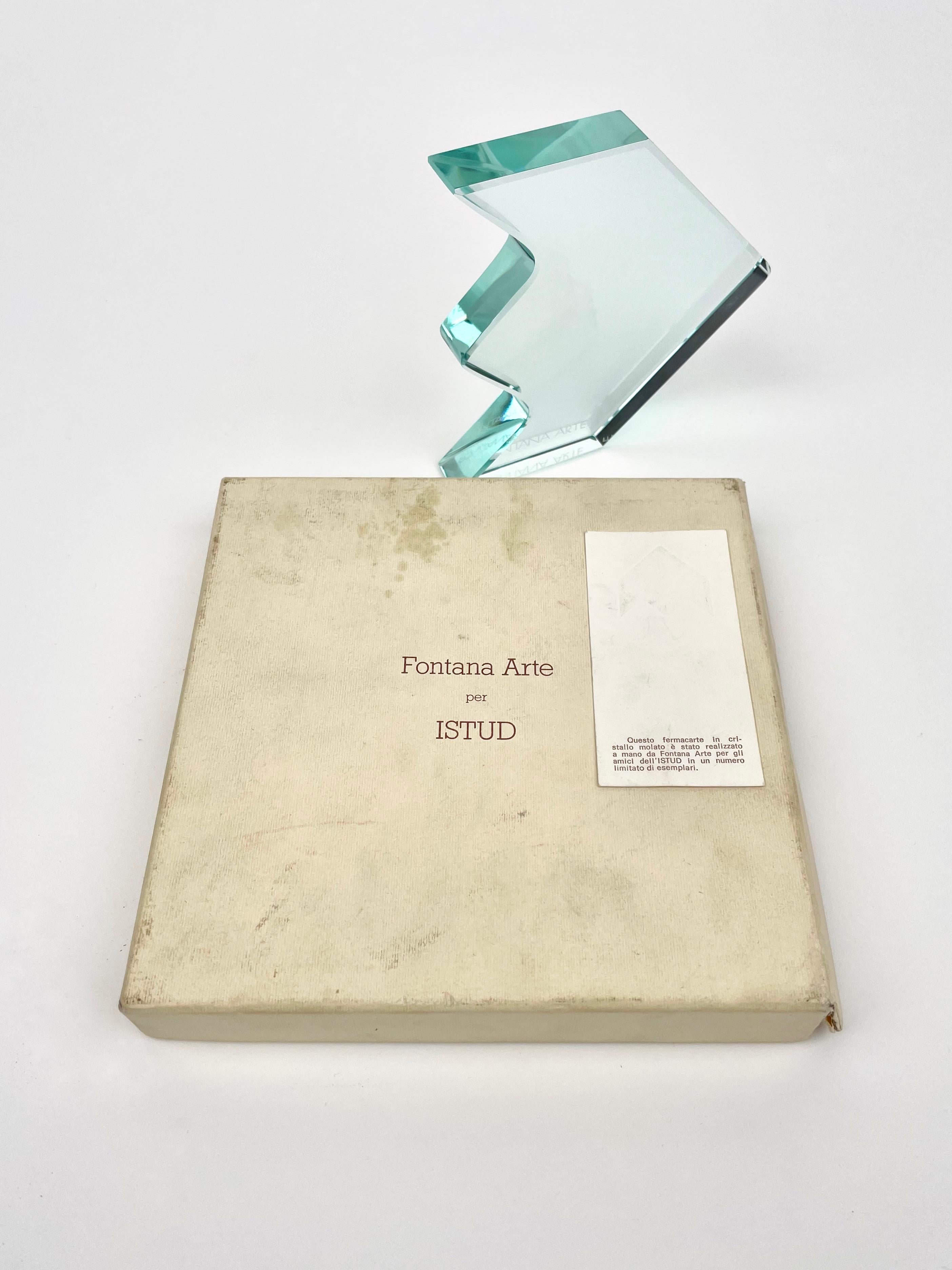 Sculpture presse-papiers en cristal des années 1970 de Fontana Arte pour ISTUD, Italie en vente 7