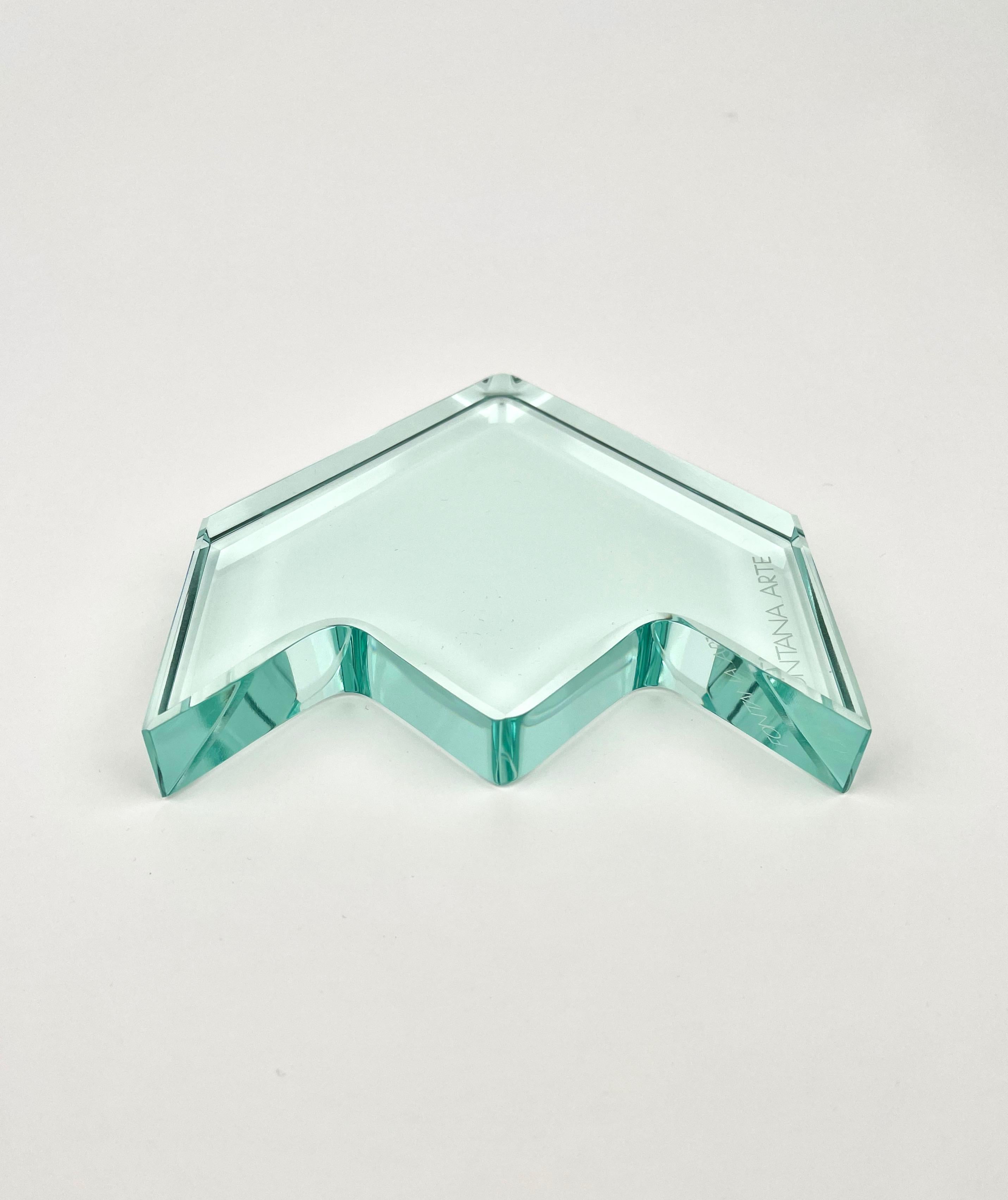 Papierbeschwerer aus Kristall aus den 1970er Jahren von Fontana Arte für ISTUD, Italien im Angebot 2