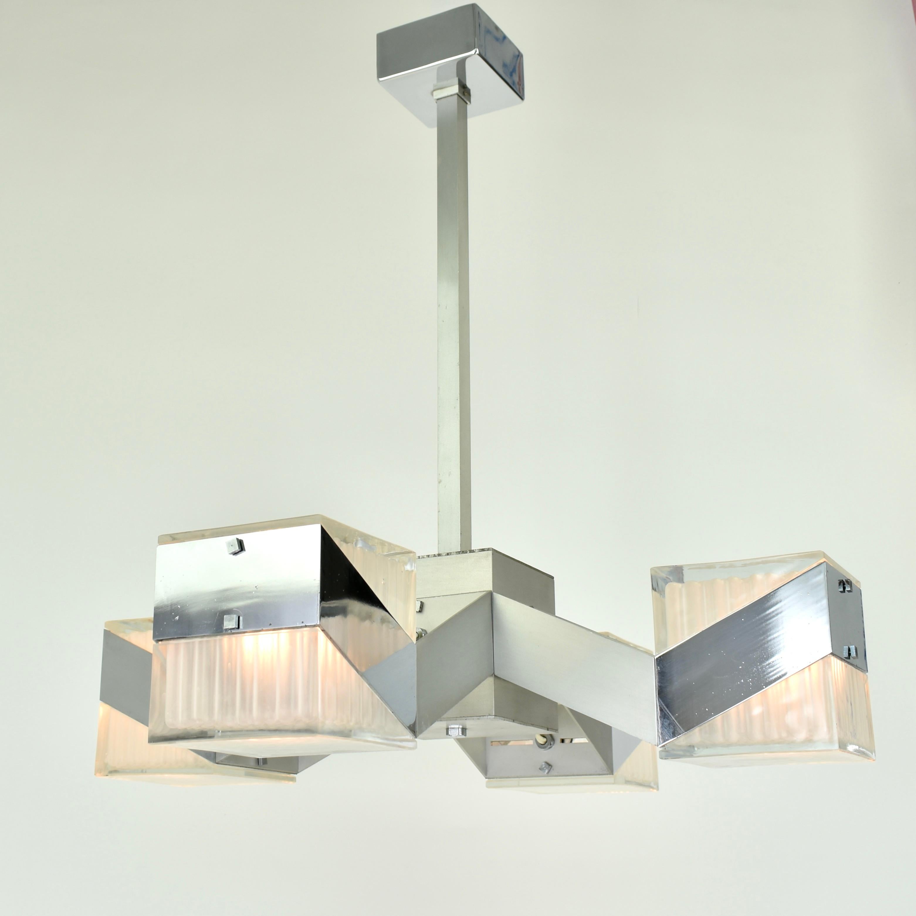 Metallo Lampadario cubista anni '70 in vetro cromato in vendita
