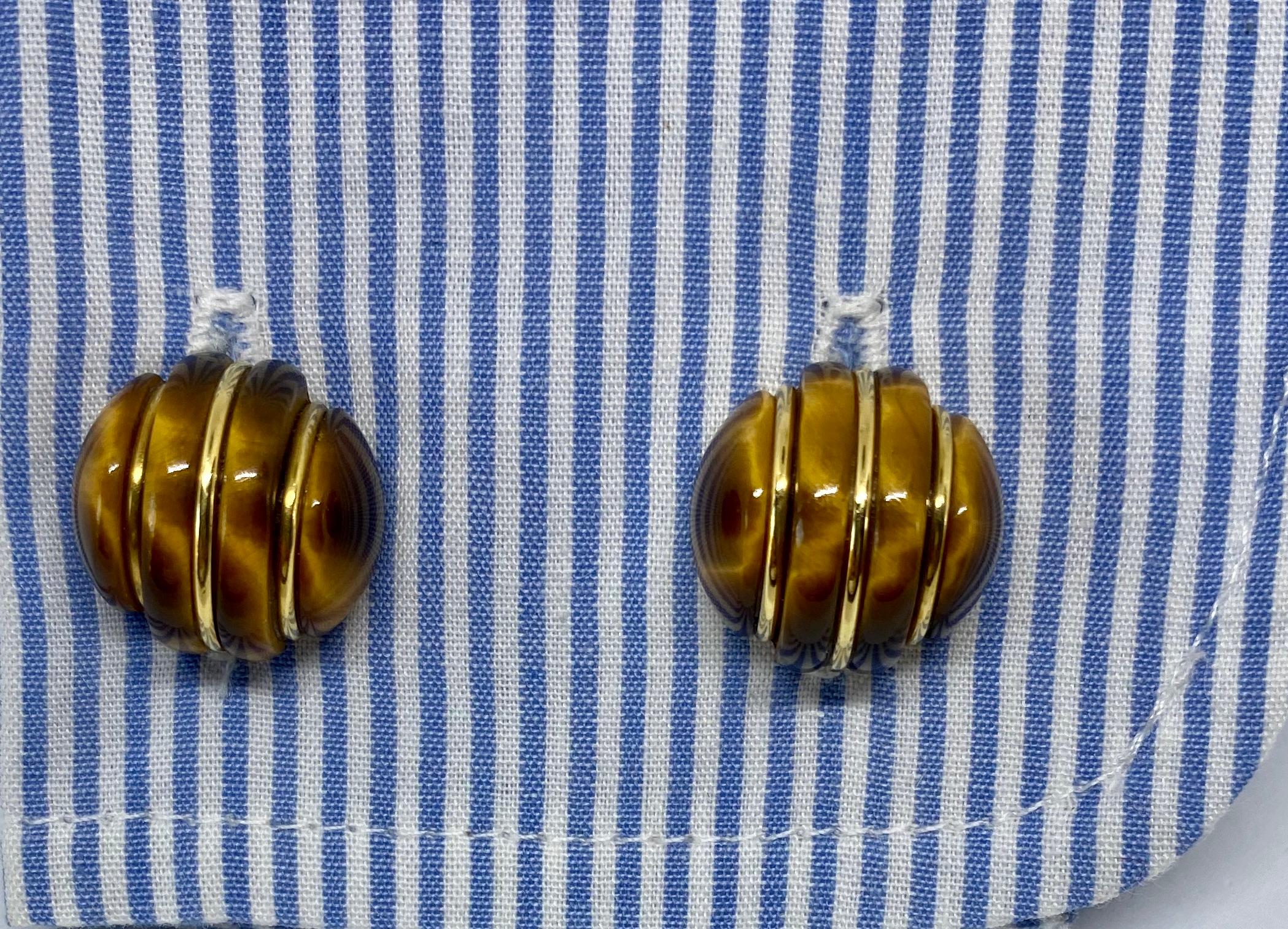 Sugarloaf Cabochon 1970s Cufflinks in 18 Karat Yellow Gold with Carved Tiger's Eye Domes For Sale