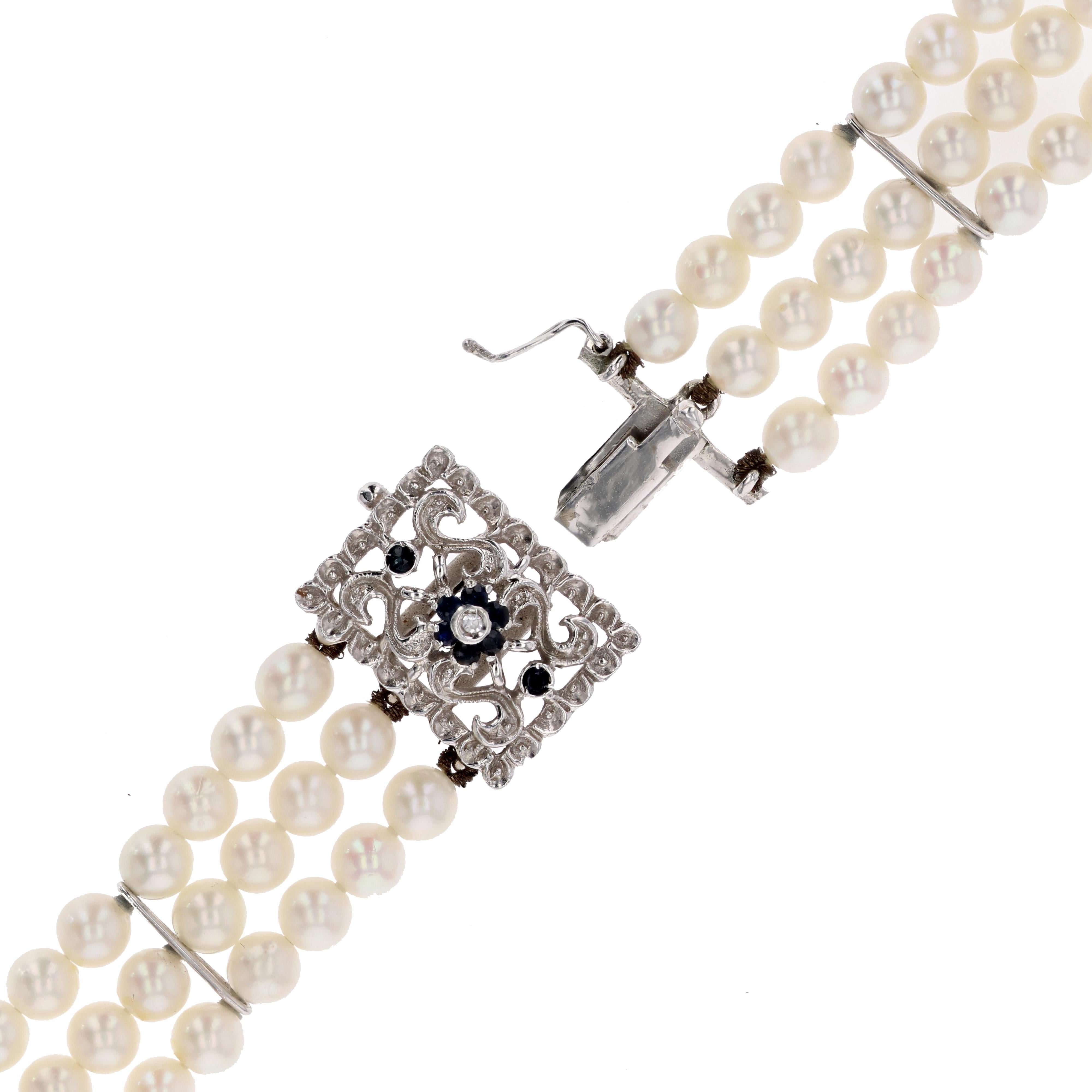 Bracciale anni '70 con perle coltivate, oro bianco 18 carati, zaffiro e diamante, chiusura a 3 file in vendita 4