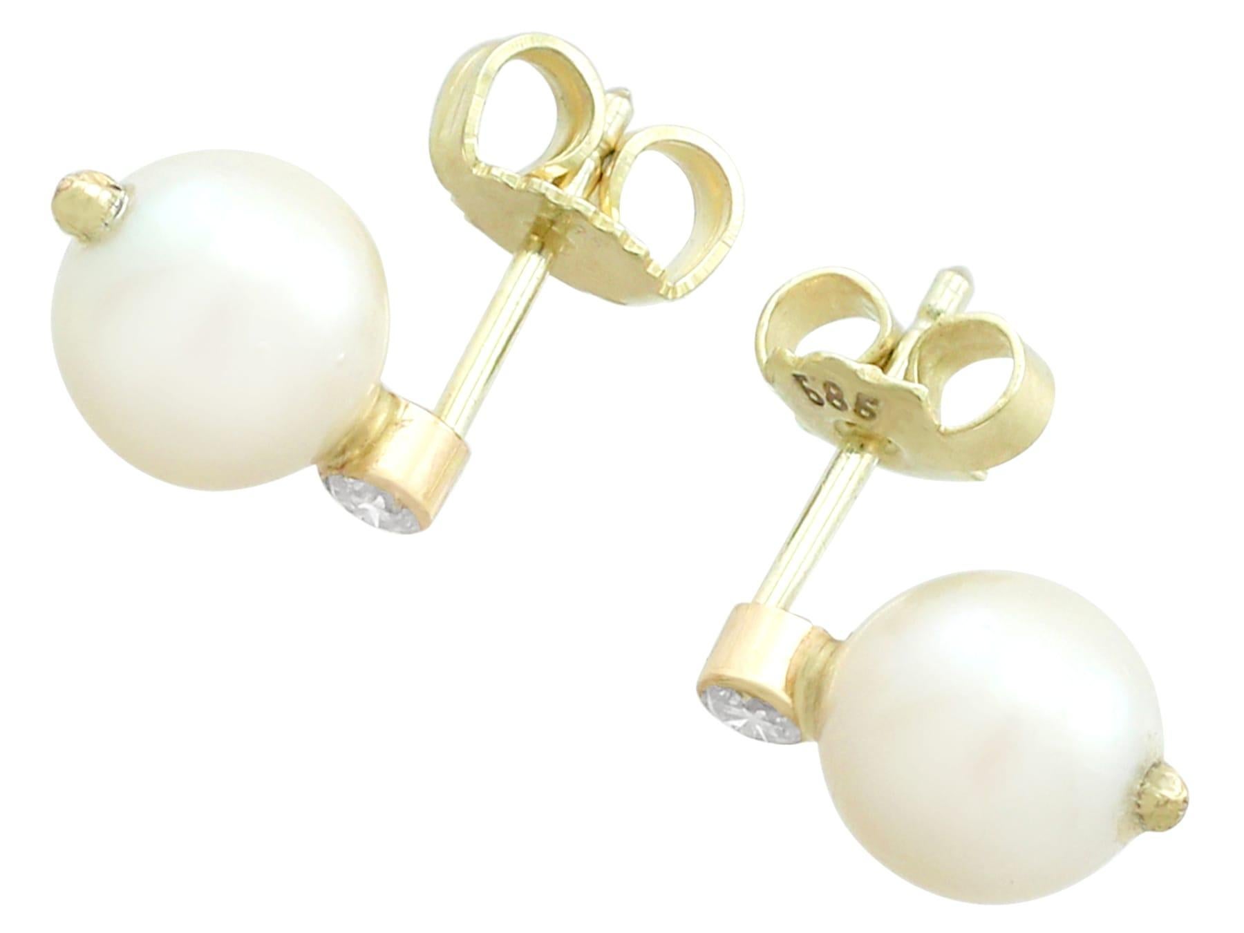 1970s, Cultured Pearl and Diamond Yellow Gold Stud Earrings For Sale 1