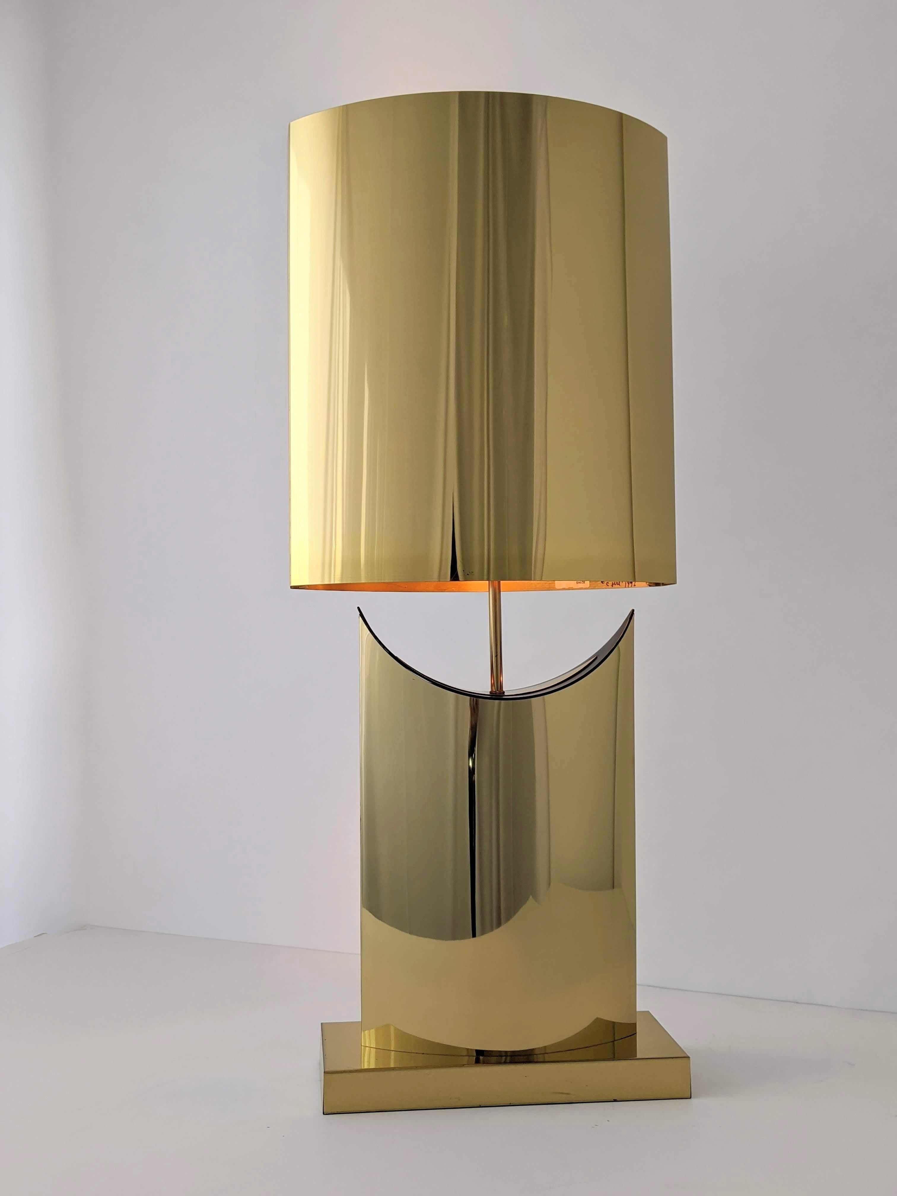 1970er Jahre, Curtis Jere, riesige messingbeschichtete Tischlampe, USA (Moderne der Mitte des Jahrhunderts) im Angebot