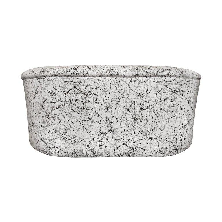 1970er Jahre Loveseat mit geschwungener Rückenlehne und abgeschrägten Armlehnen mit originalem Splatter-Polster (amerikanisch)