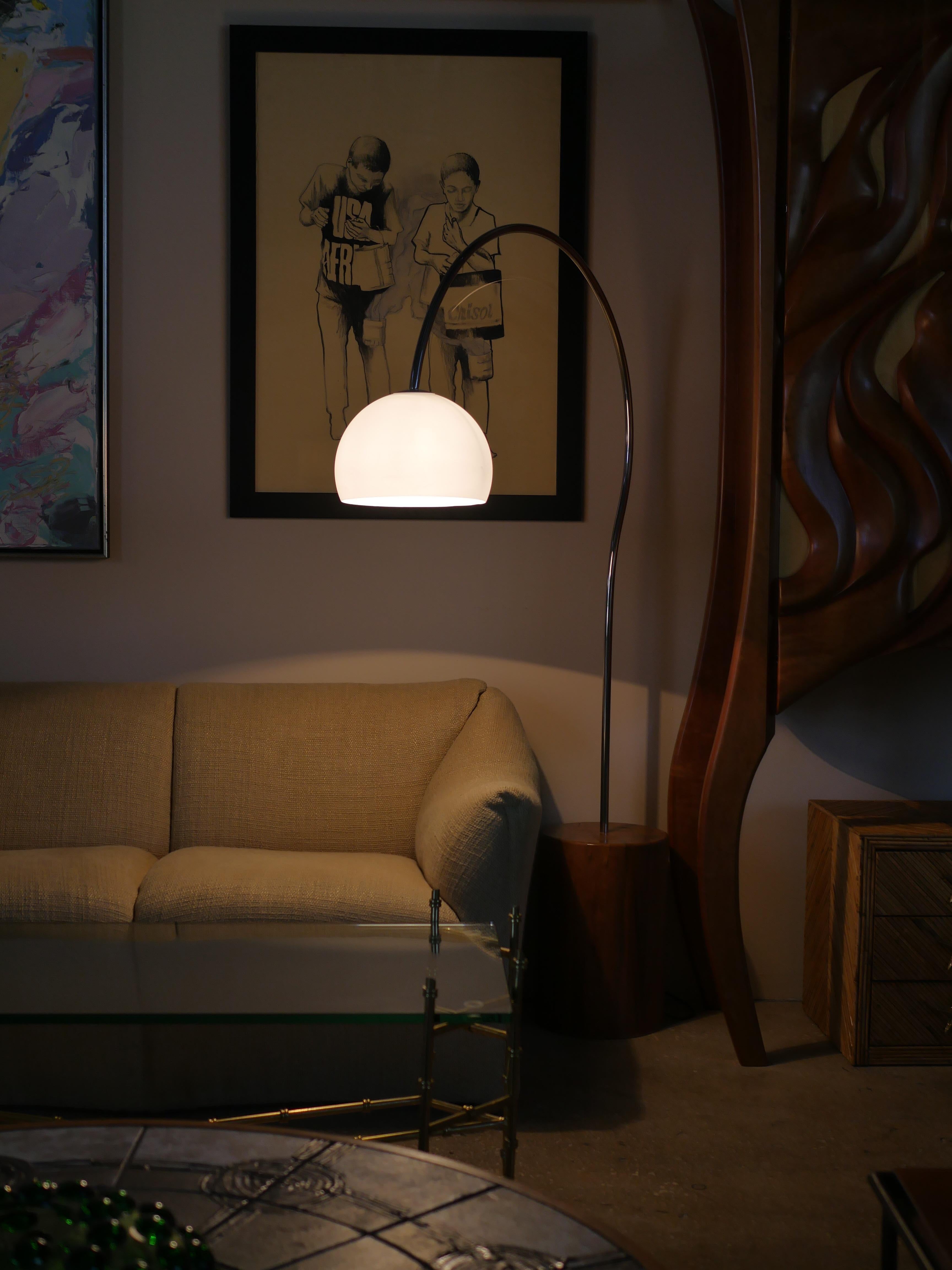 1970s Curved Chrome Floor Lamps with Cylindrical Wood Base In Good Condition For Sale In Miami, FL
