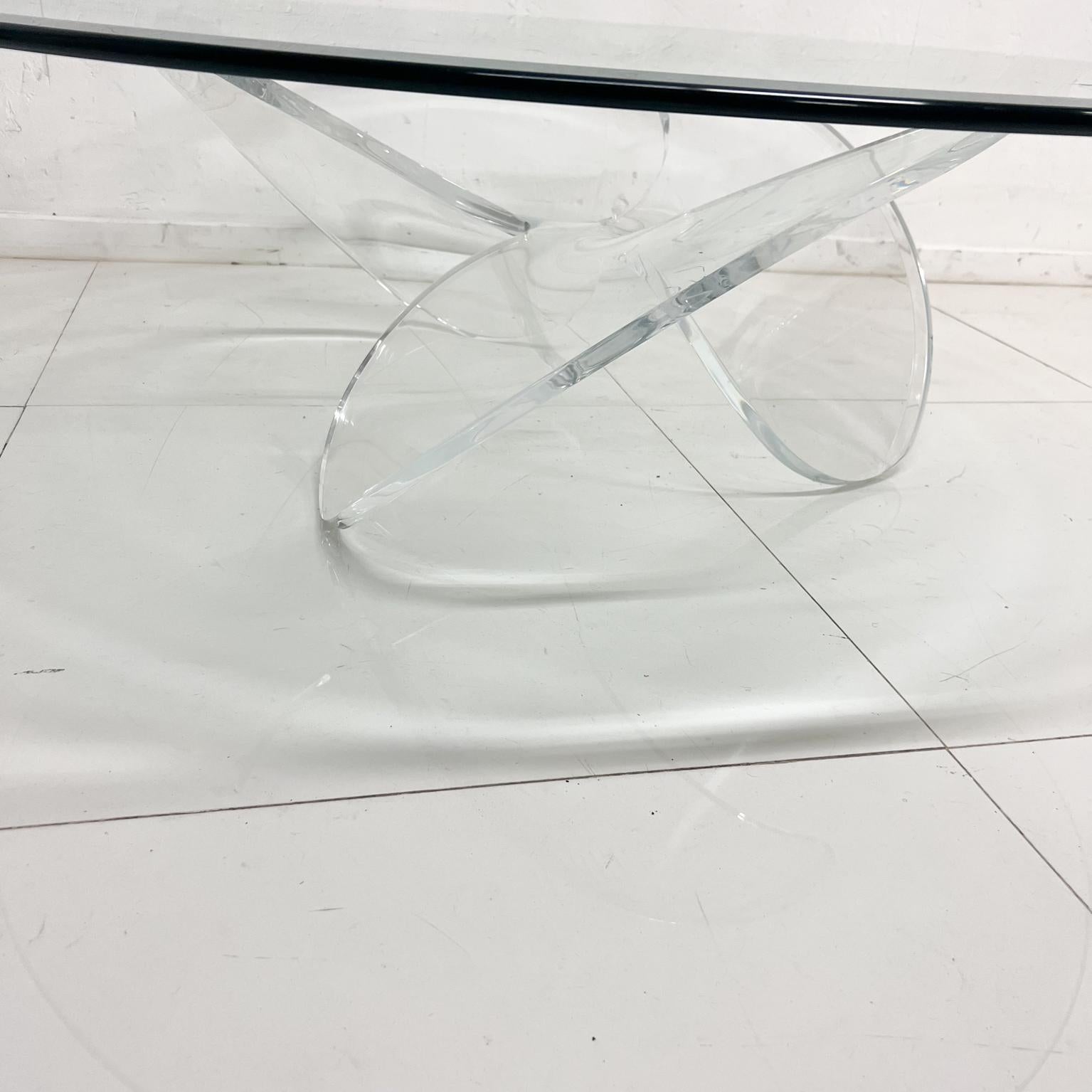 1970s Sculptural Lucite Glass Coffee Table Propeller Style of Knut Hesterberg For Sale 4