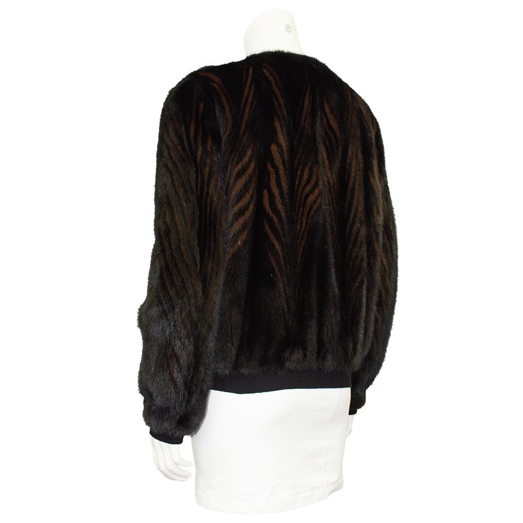 Nero Bomber in pelliccia di visone nera e marrone Chevron personalizzato degli anni '70 in vendita