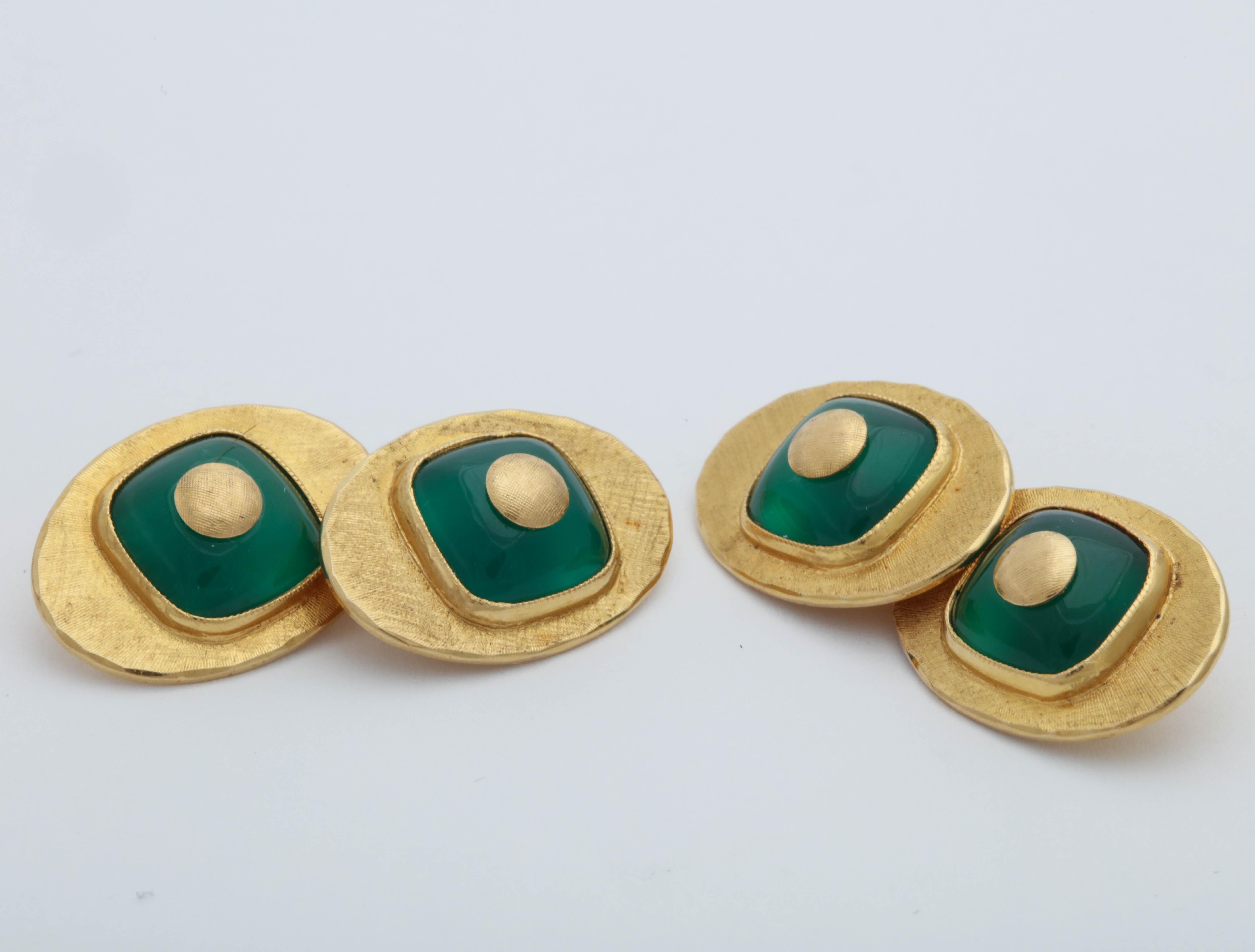 1970s Custom Cut Green Onyx with Brushed Gold Double-Sided Cufflinks For Sale 3