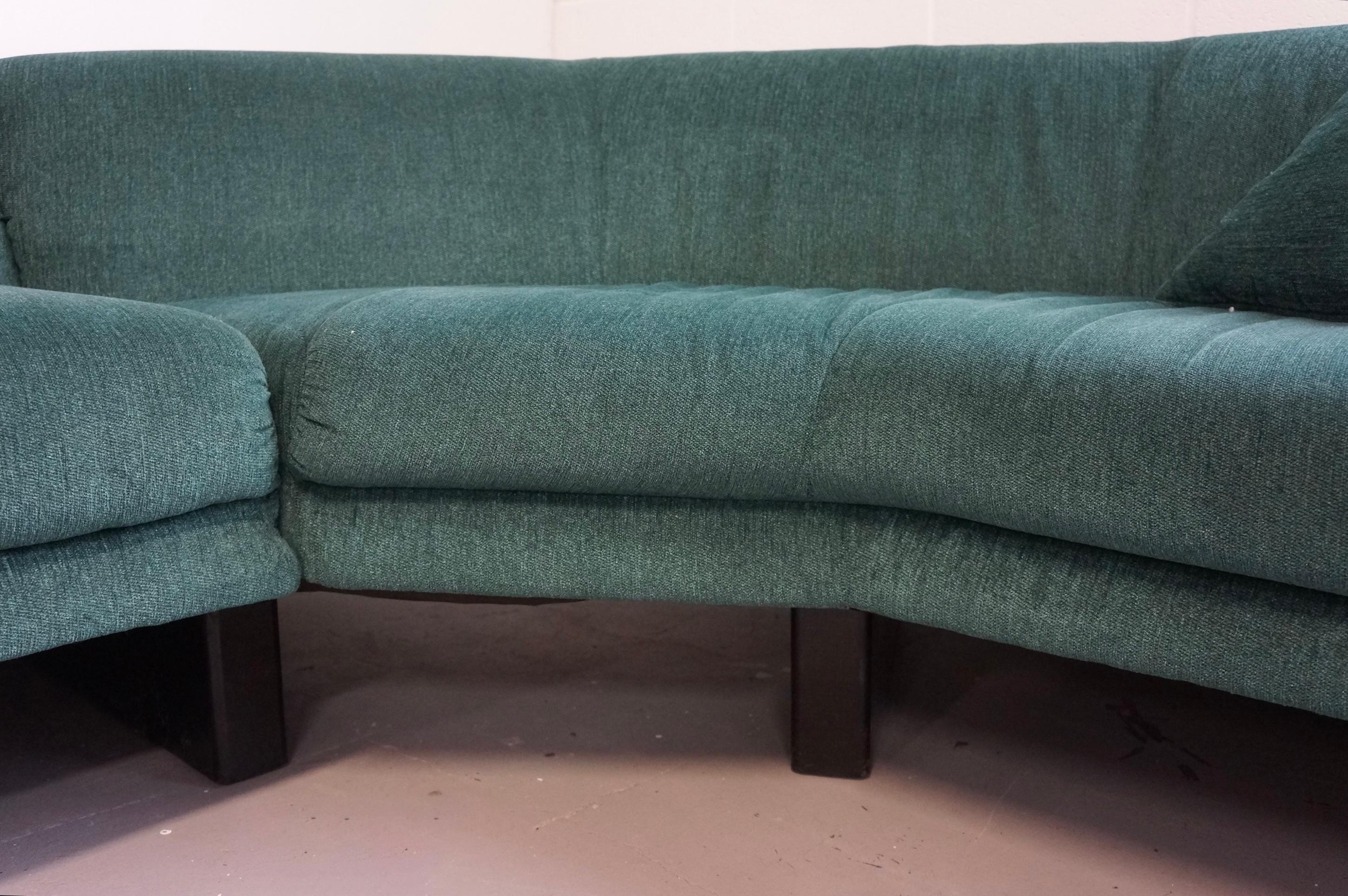 1970s Custom Green Curved Sectional  In Good Condition In Toronto, ON
