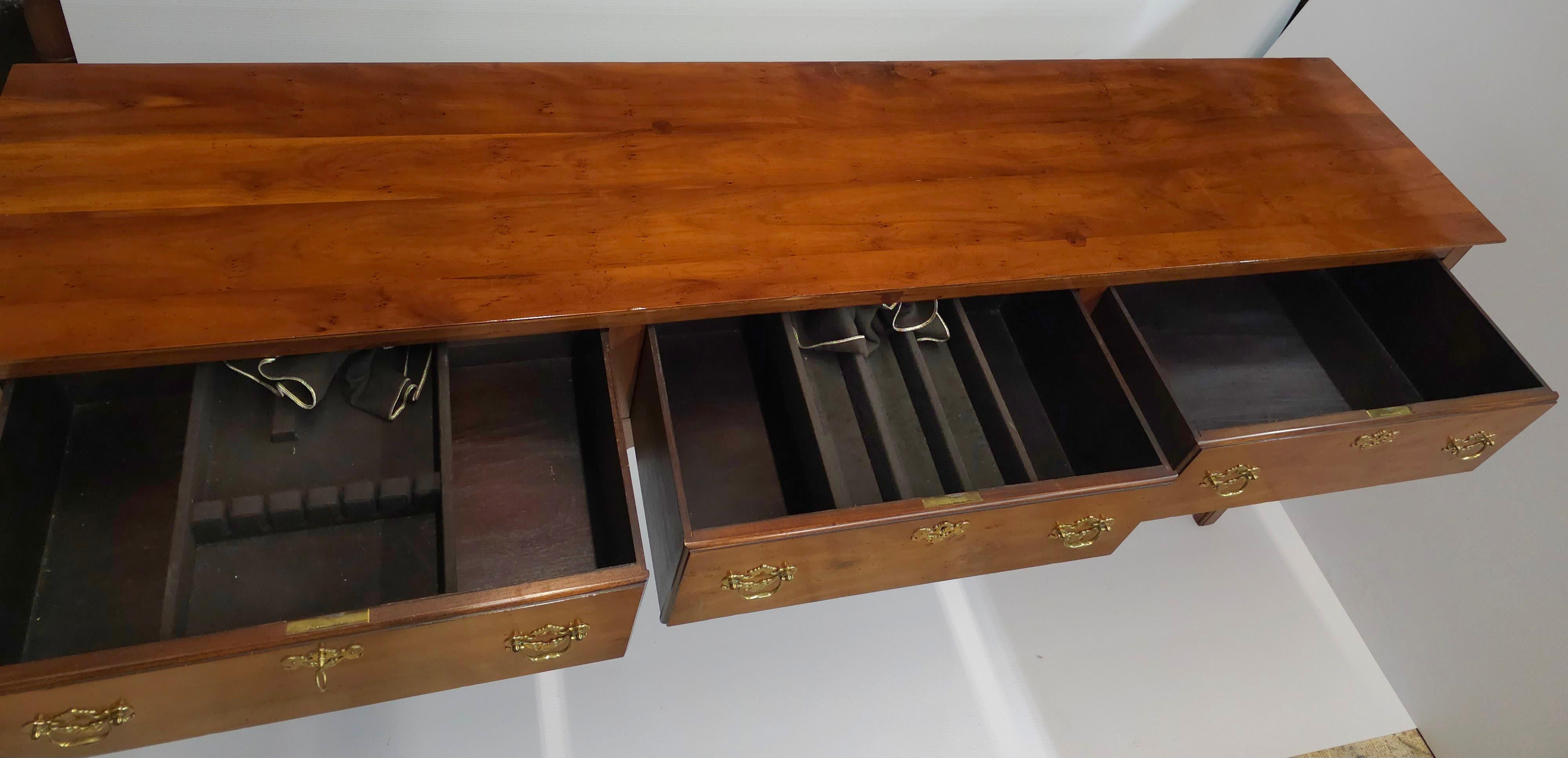 20th Century 1970s Custom Made Wright Table Company Chippendale Solid Yew Wood Sideboard For Sale