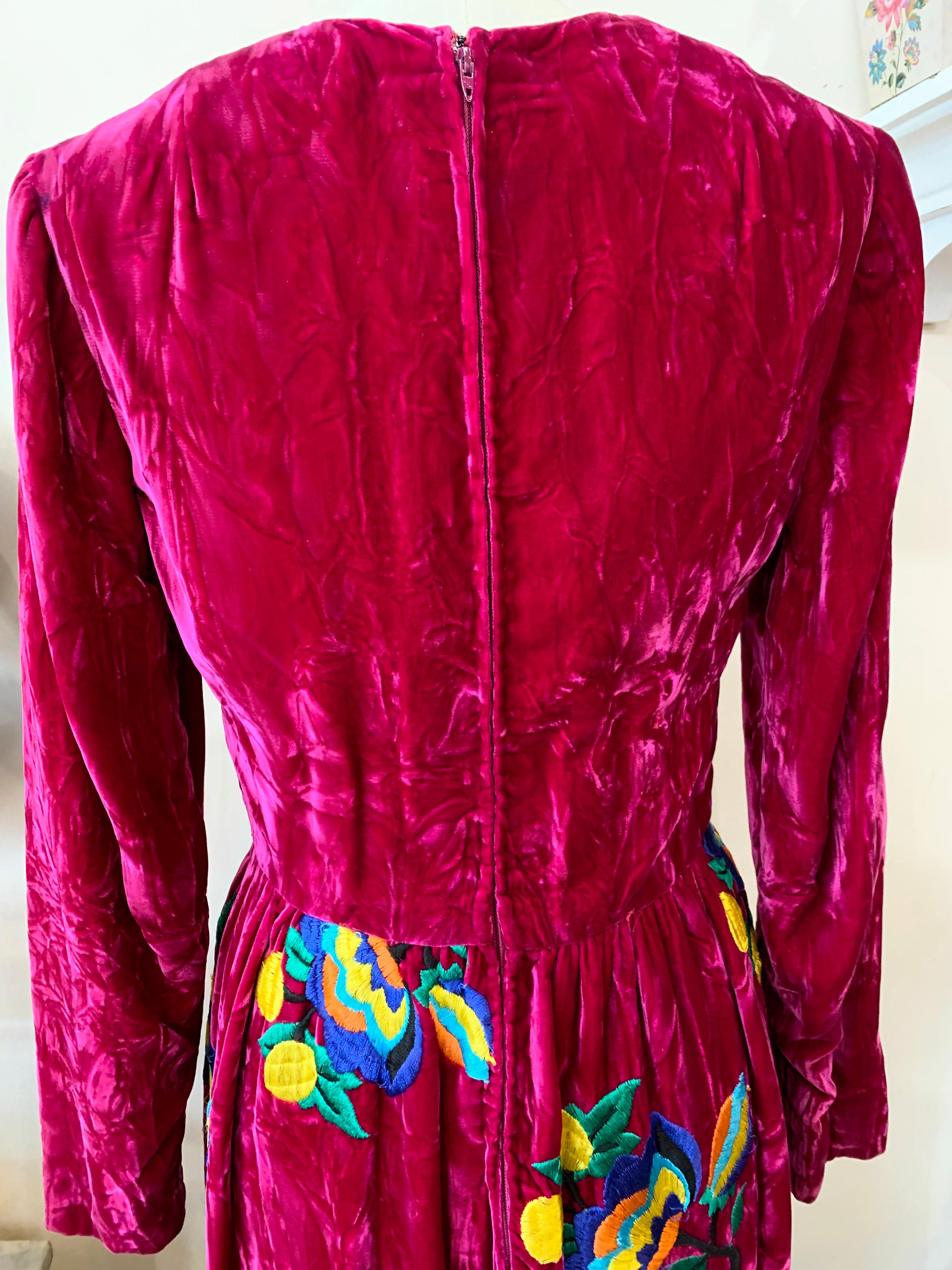 1970s Custom Oscar de la Renta Burgundy Crush Velvet Floral Embroidered Gown For Sale 3