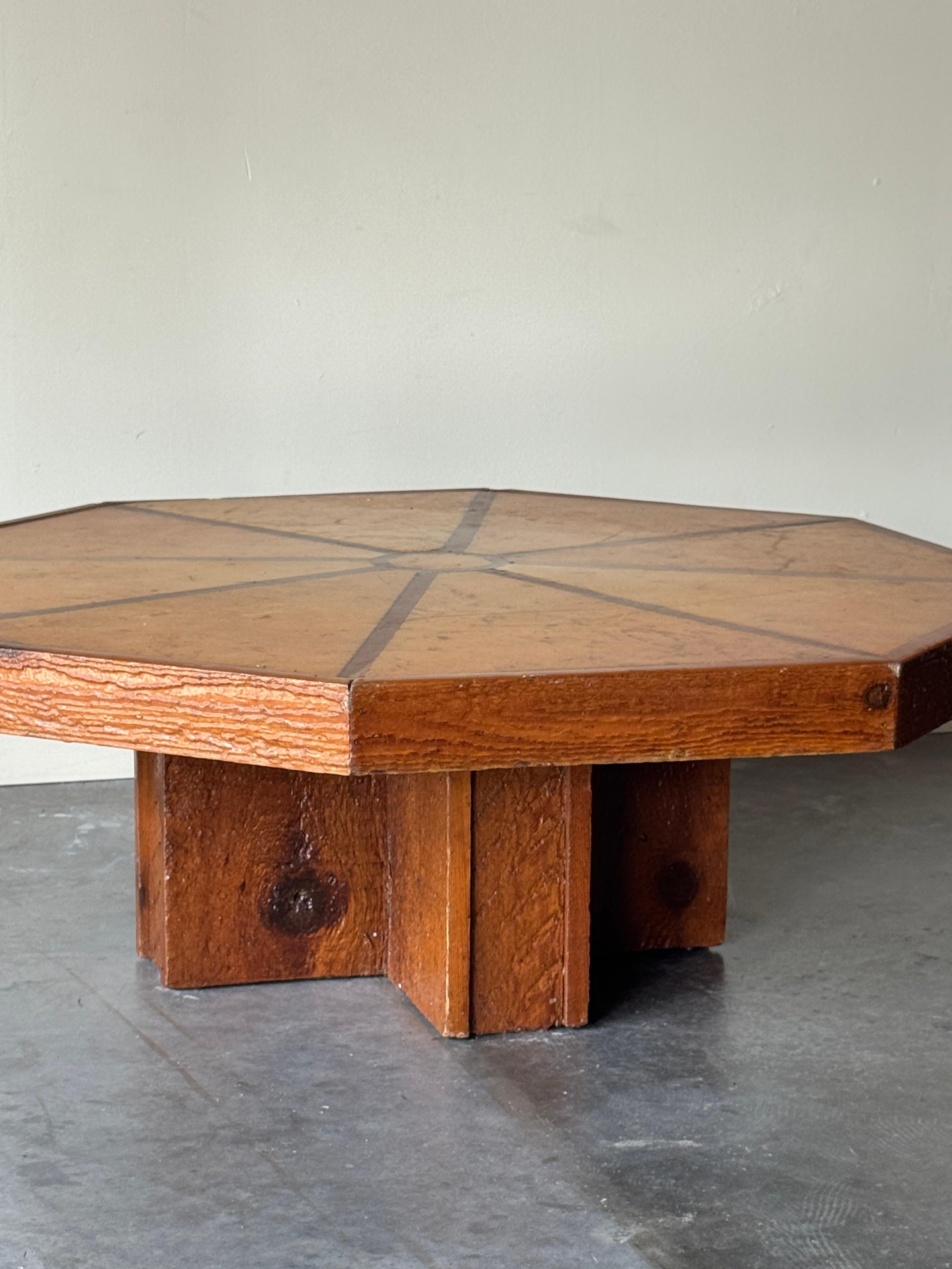 Fin du 20e siècle 1970 Chypre + Table basse octogonale en pierre de corail en vente