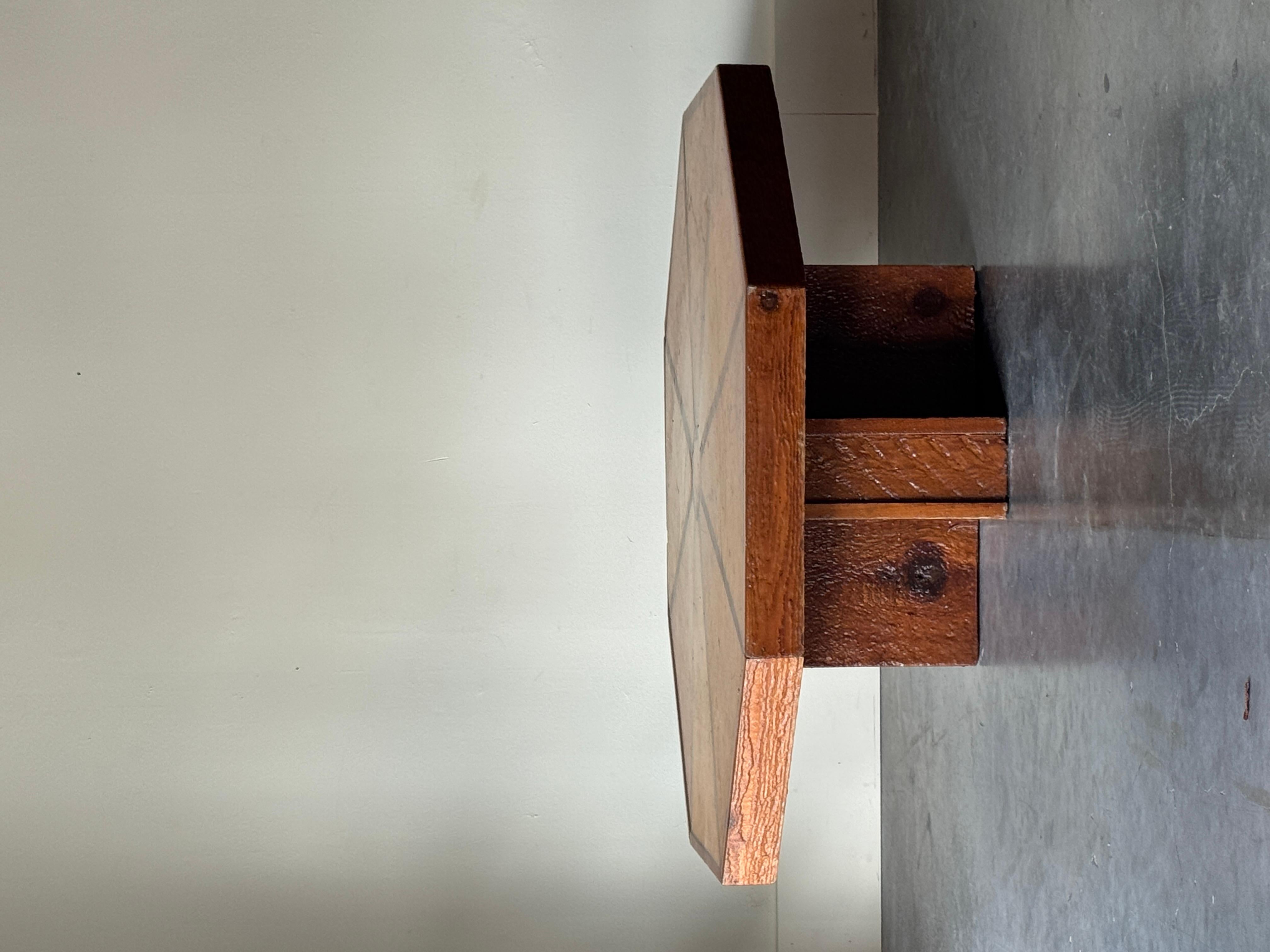 1970 Chypre + Table basse octogonale en pierre de corail en vente 1