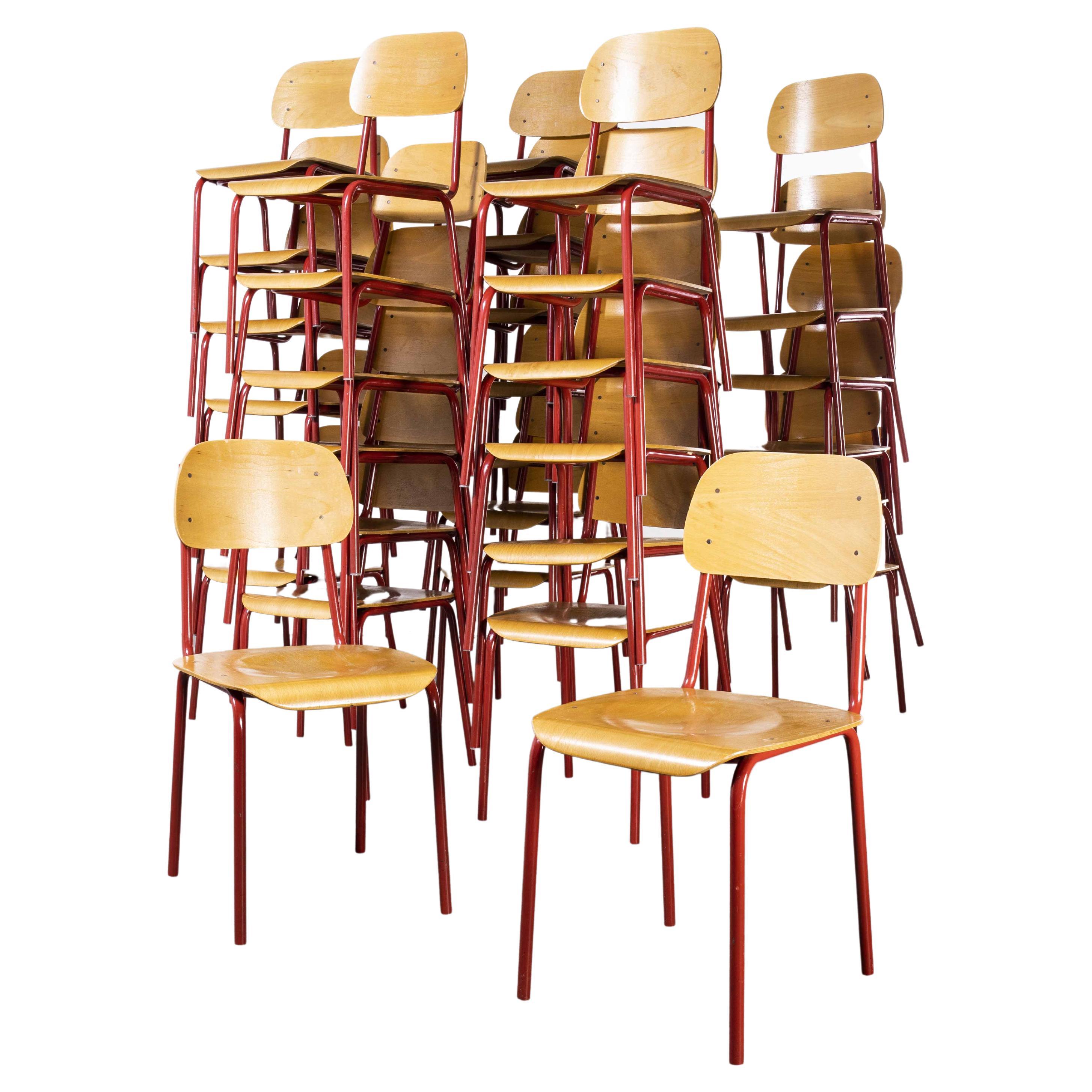 Chaises empilables industrielles tchèques des années 1970, rouge, différentes quantités disponibles en vente