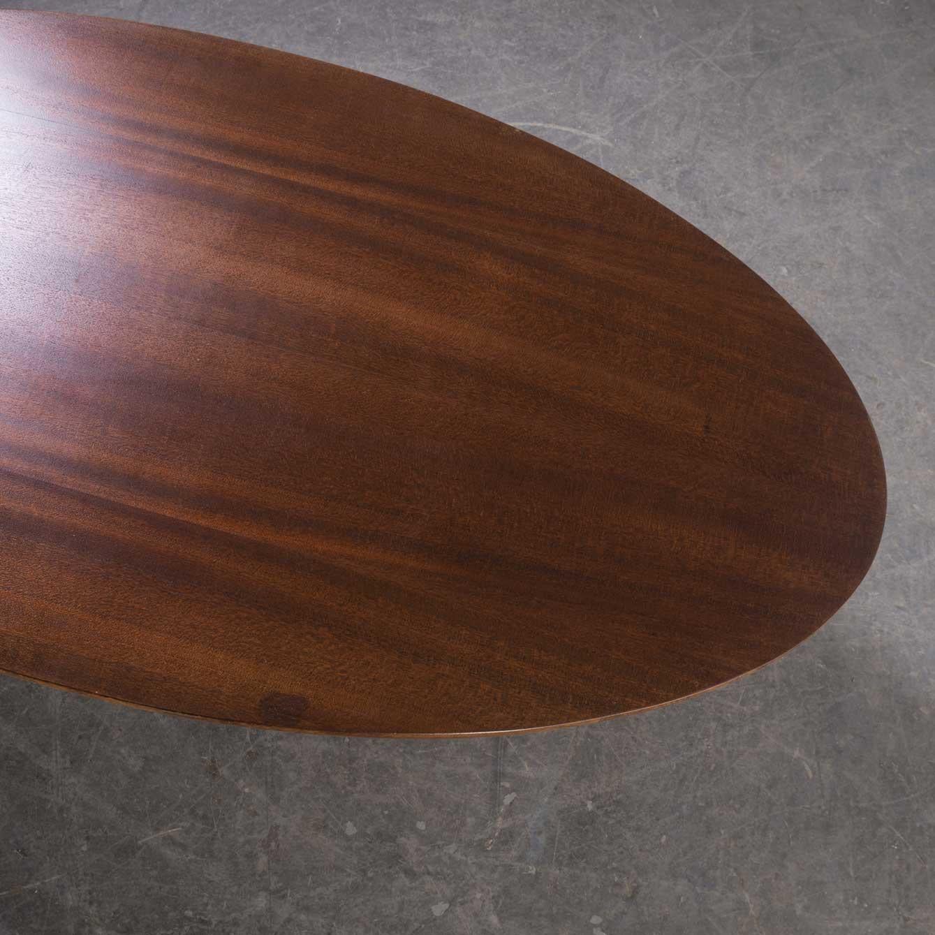 Table d'appoint ovale basse tchèque des années 1970 par Drevotvar en vente 4